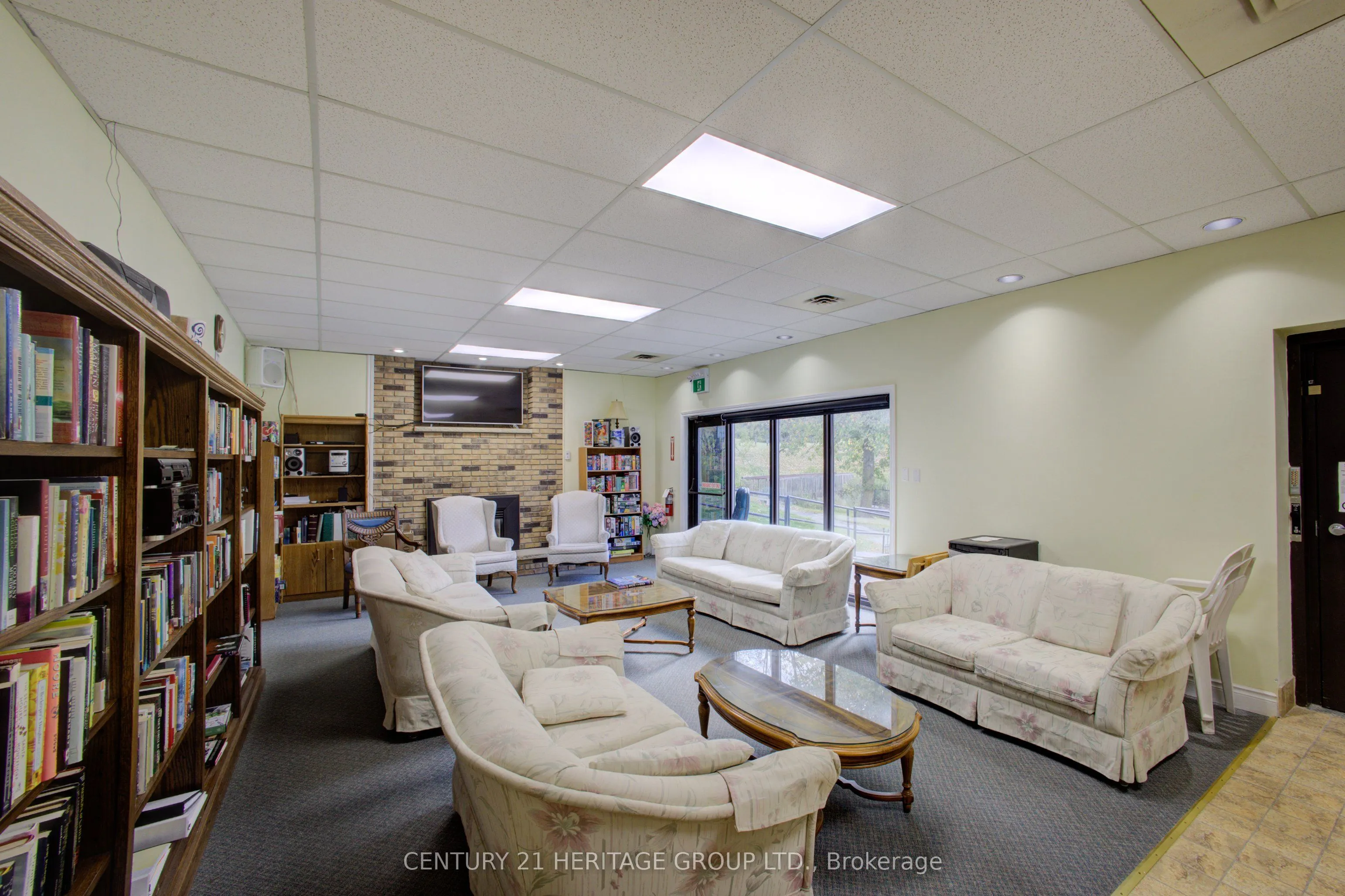 60 Tecumseth Pines Drive