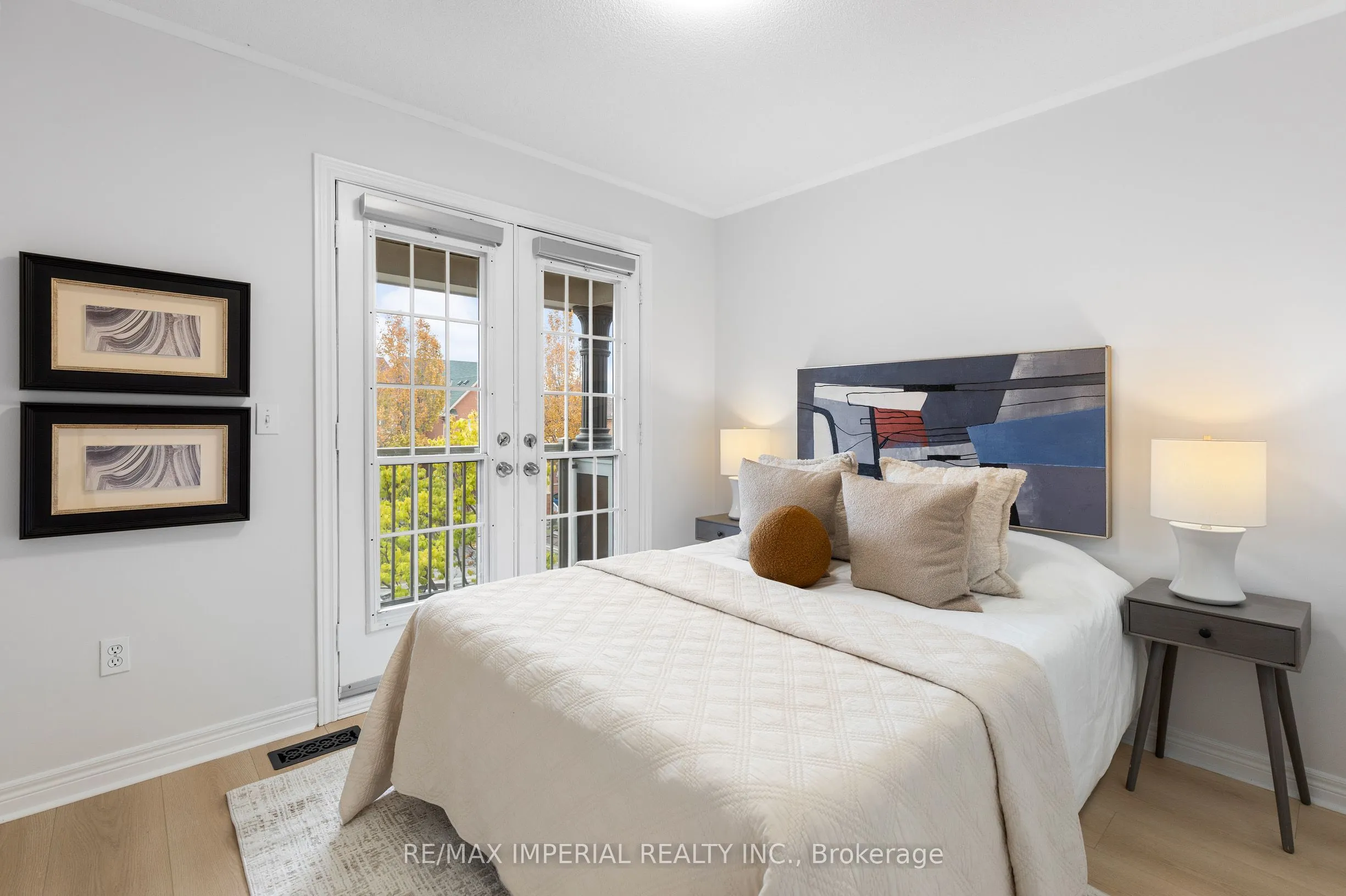 44 Hawkview Boulevard