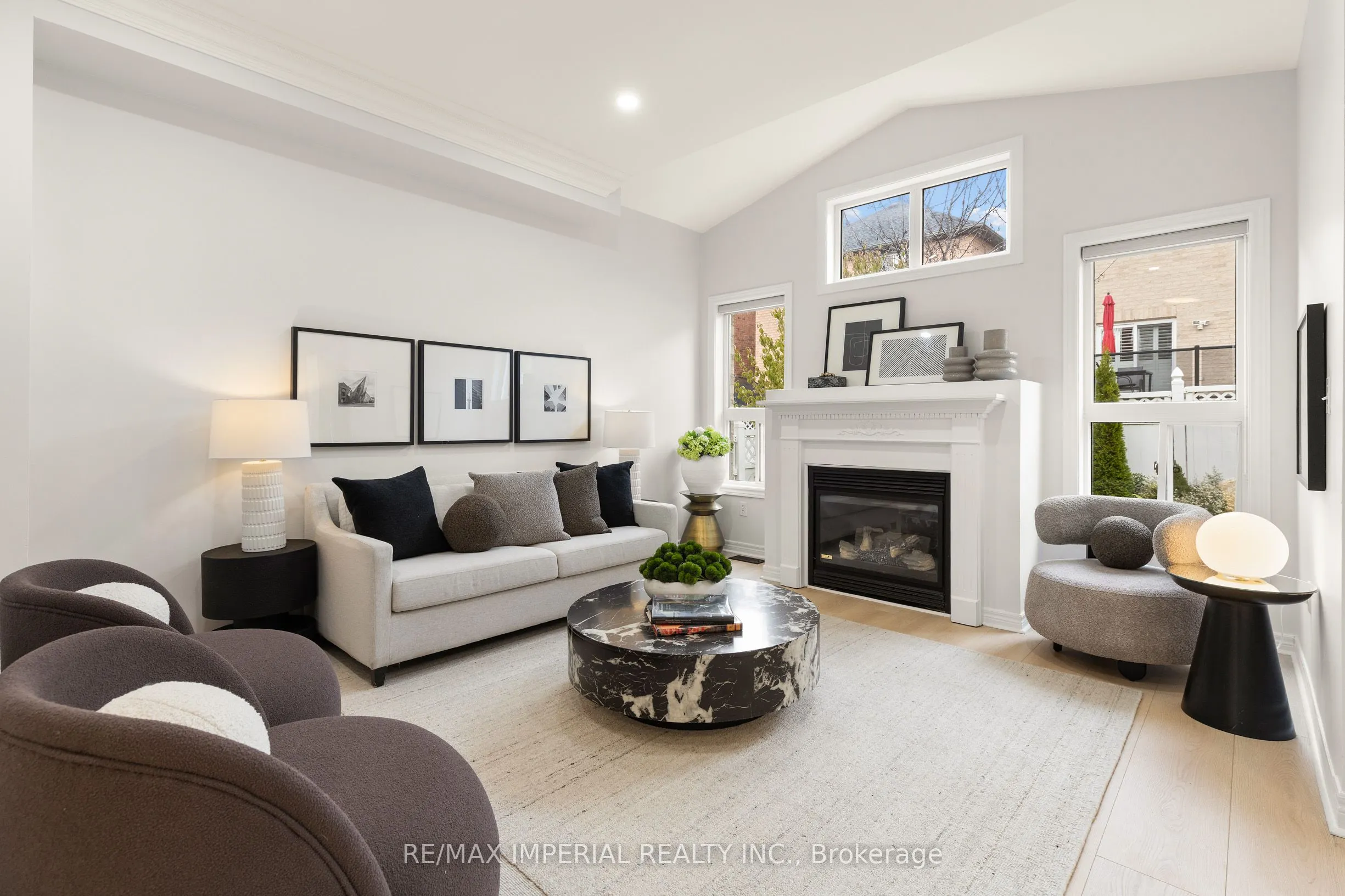 44 Hawkview Boulevard