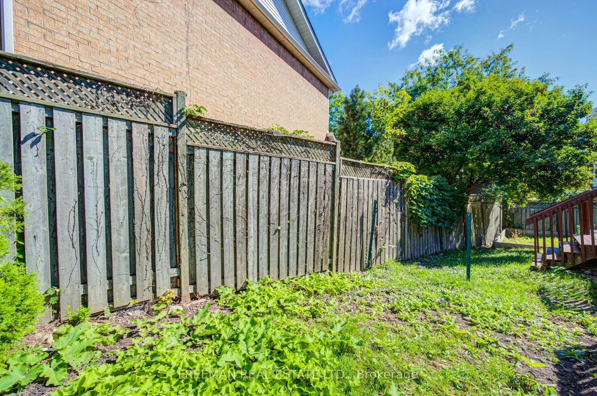 107 Brownstone Circle