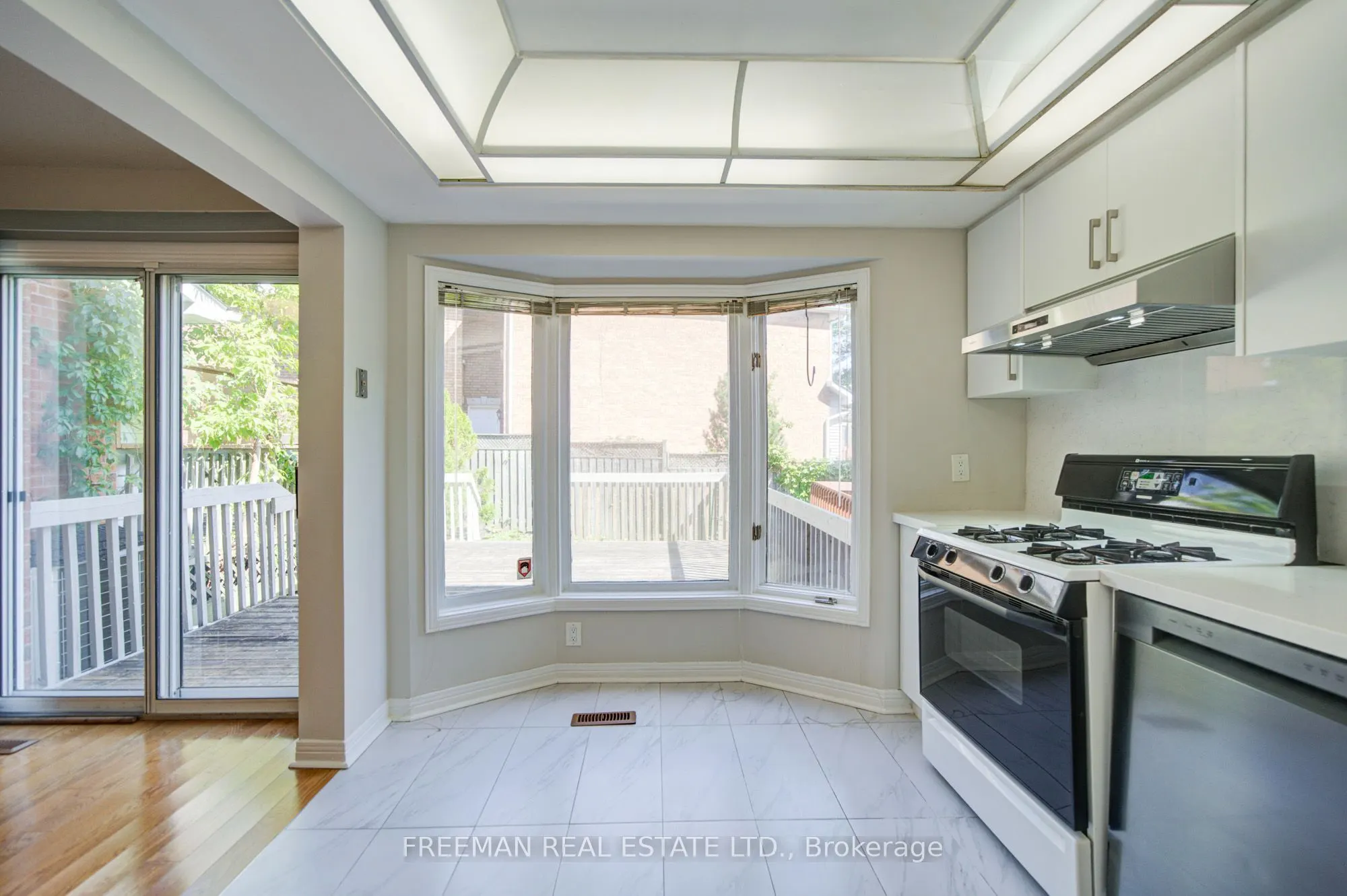 107 Brownstone Circle