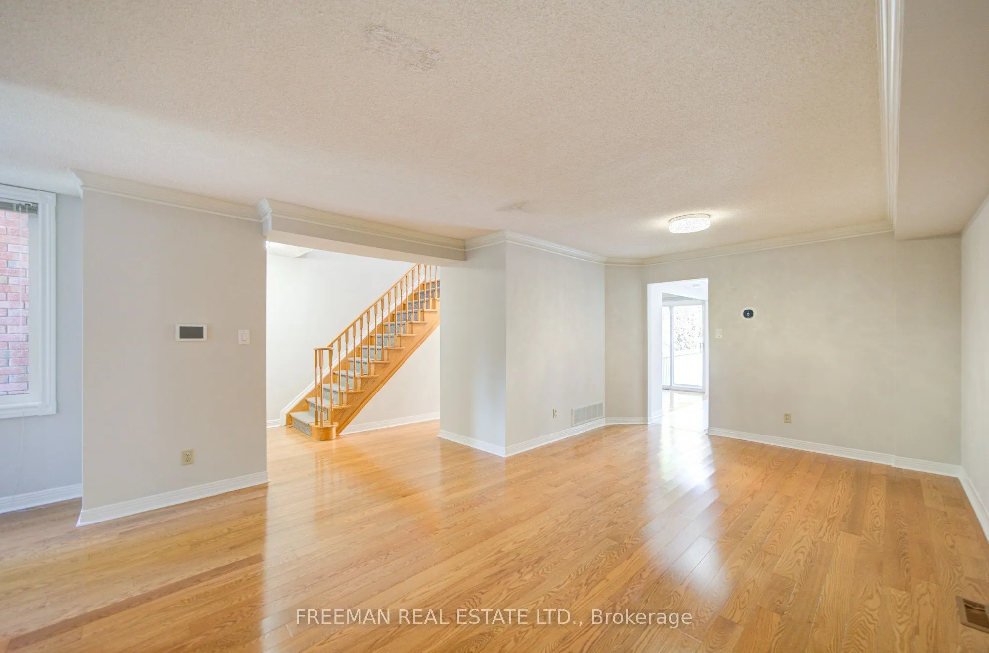 107 Brownstone Circle