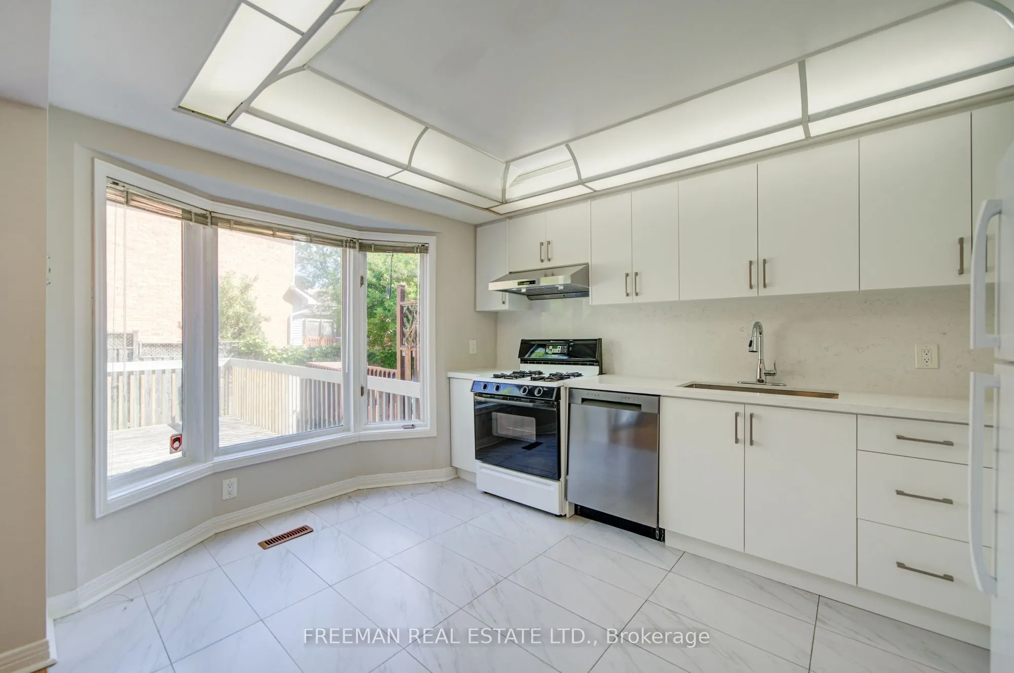 107 Brownstone Circle