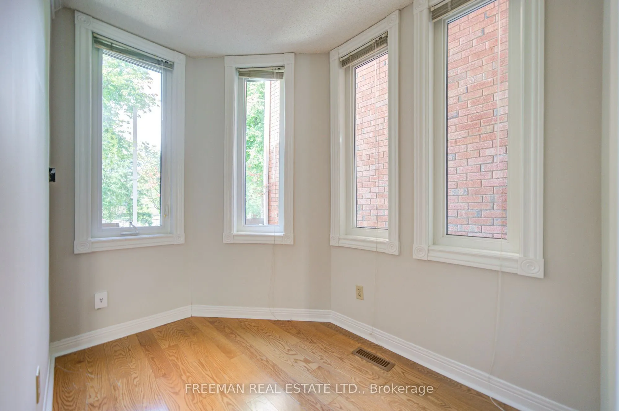 107 Brownstone Circle
