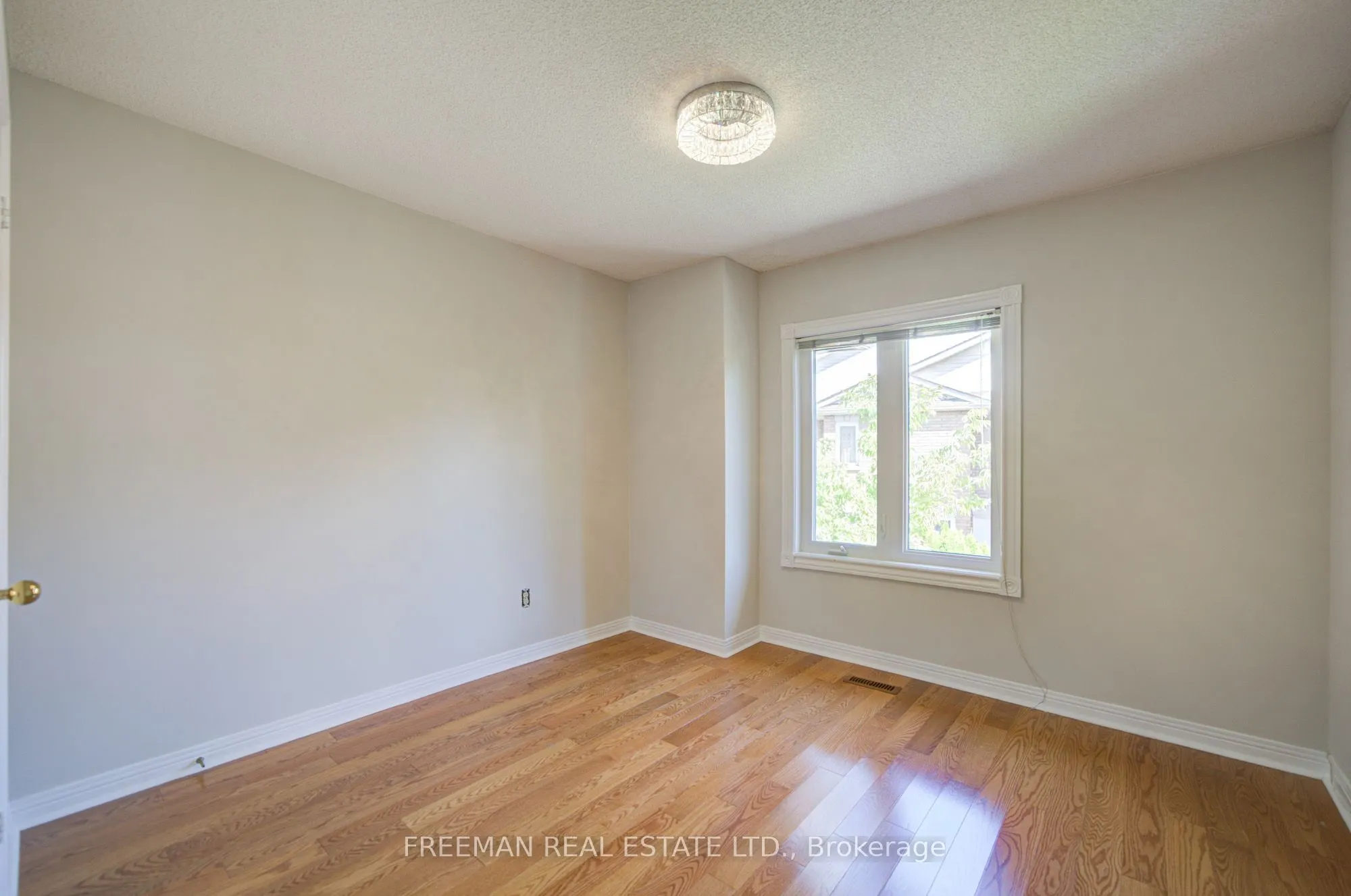 107 Brownstone Circle