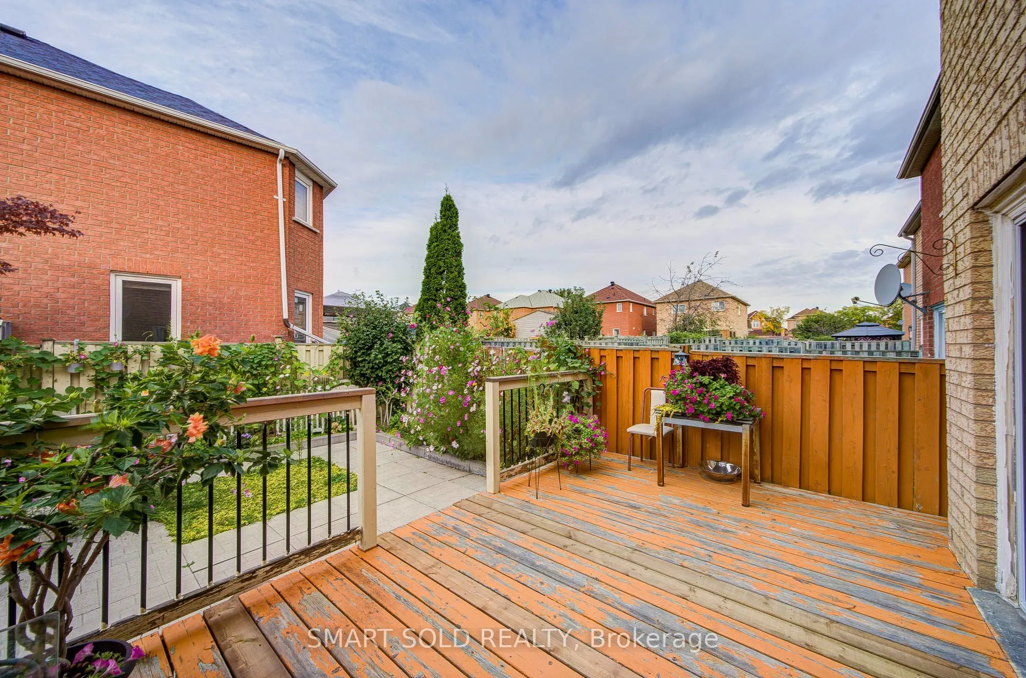 70 Connery Crescent