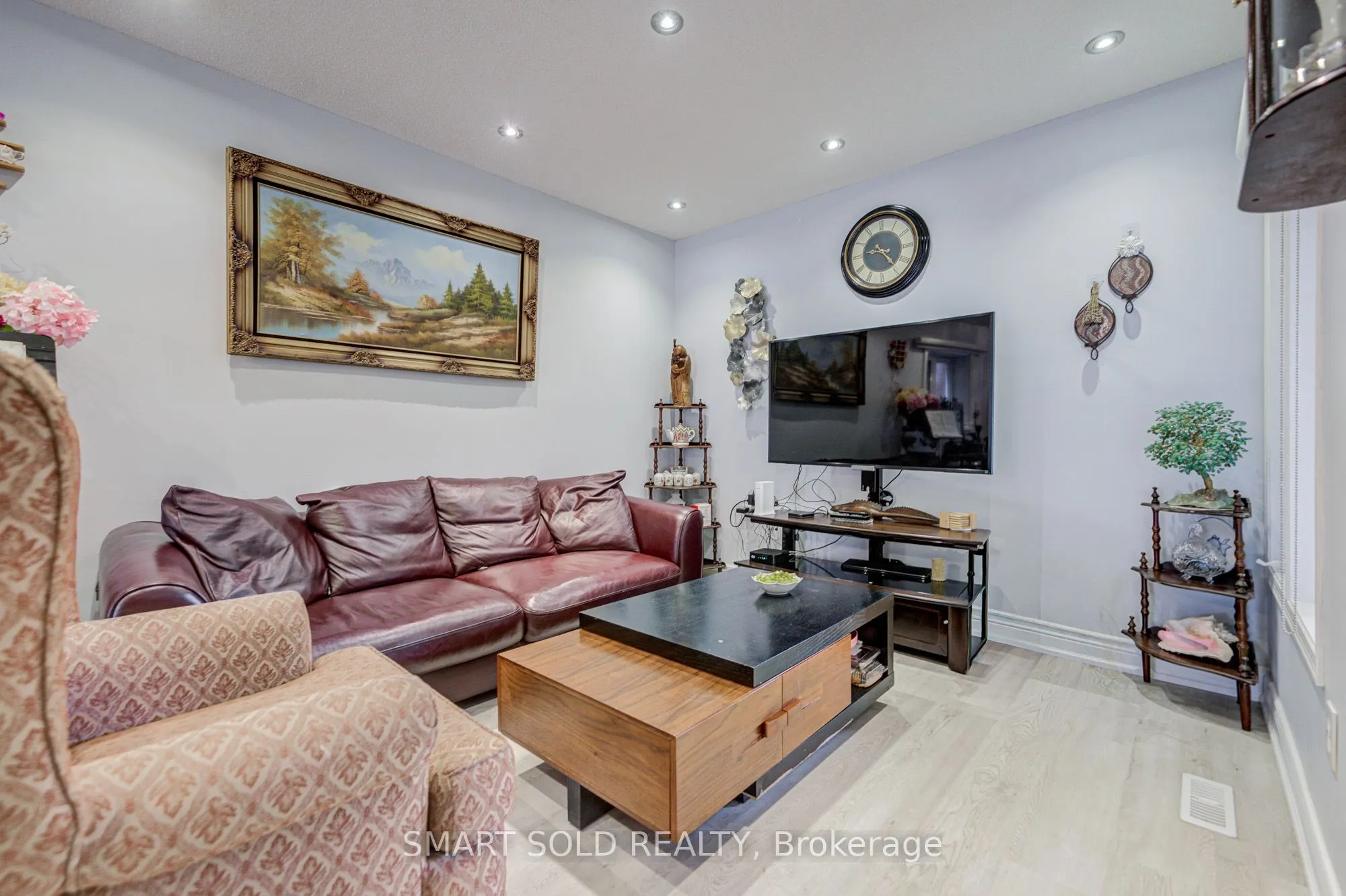 70 Connery Crescent