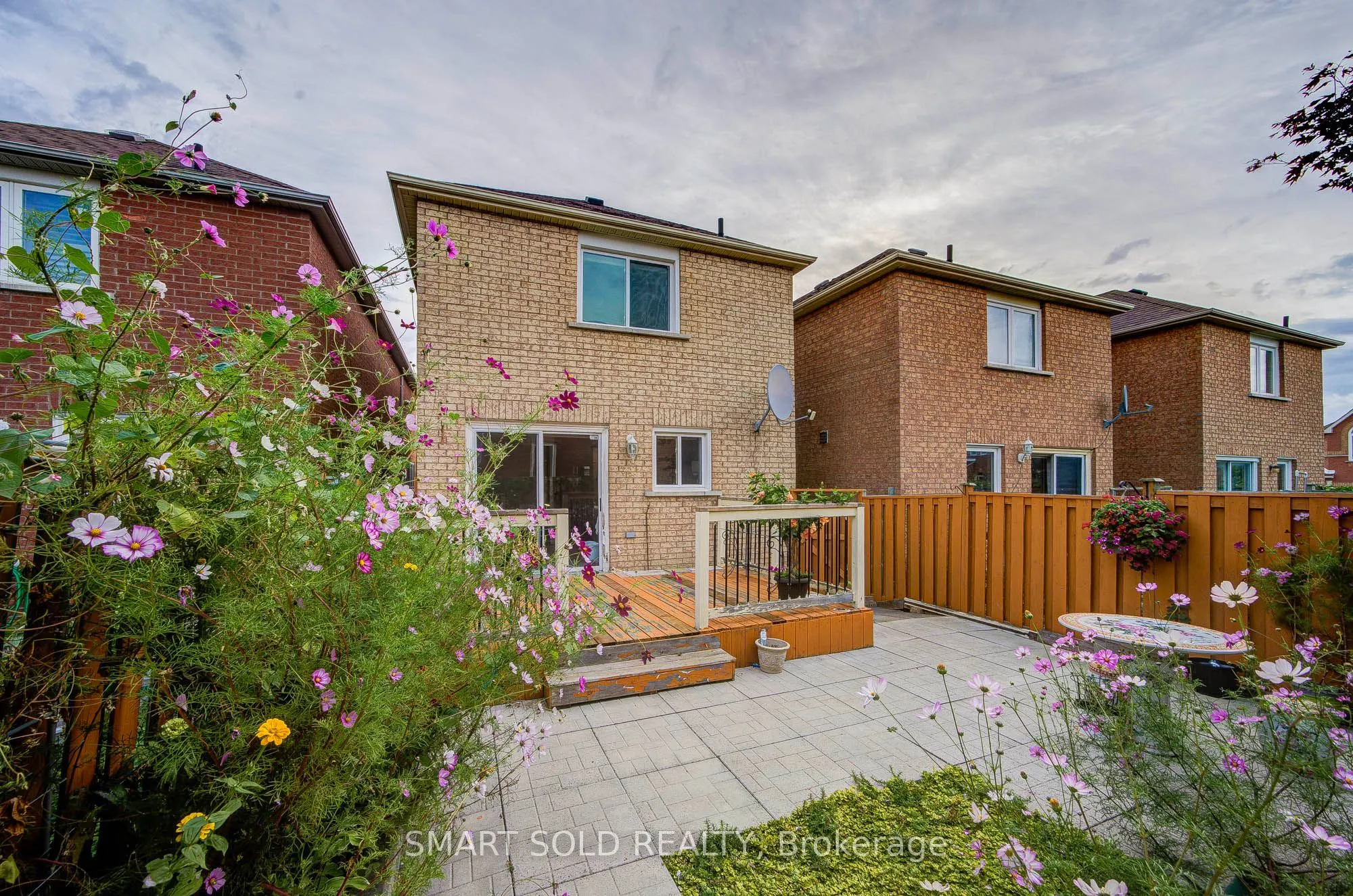 70 Connery Crescent