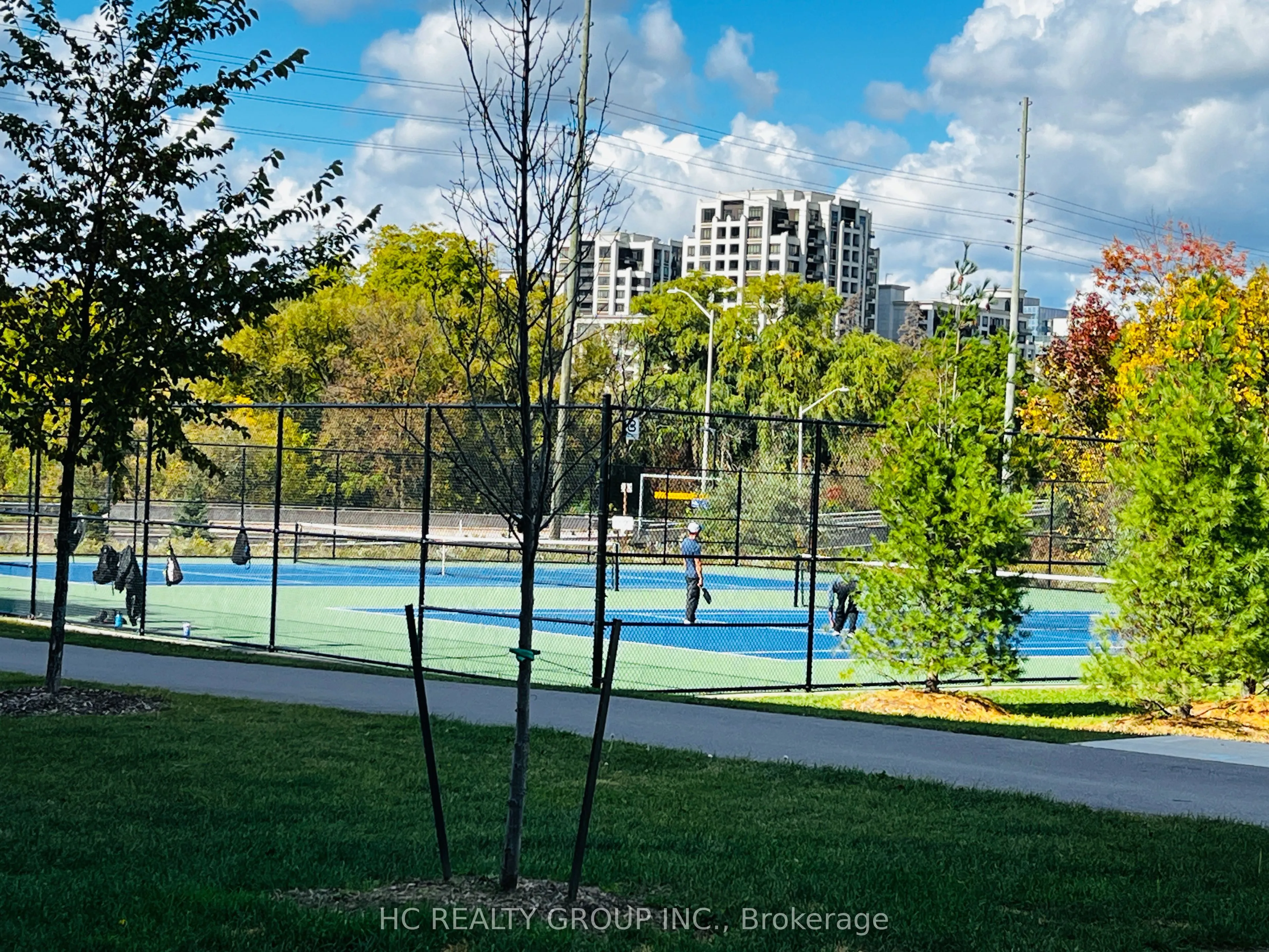 10 Rouge Valley Drive W #701A