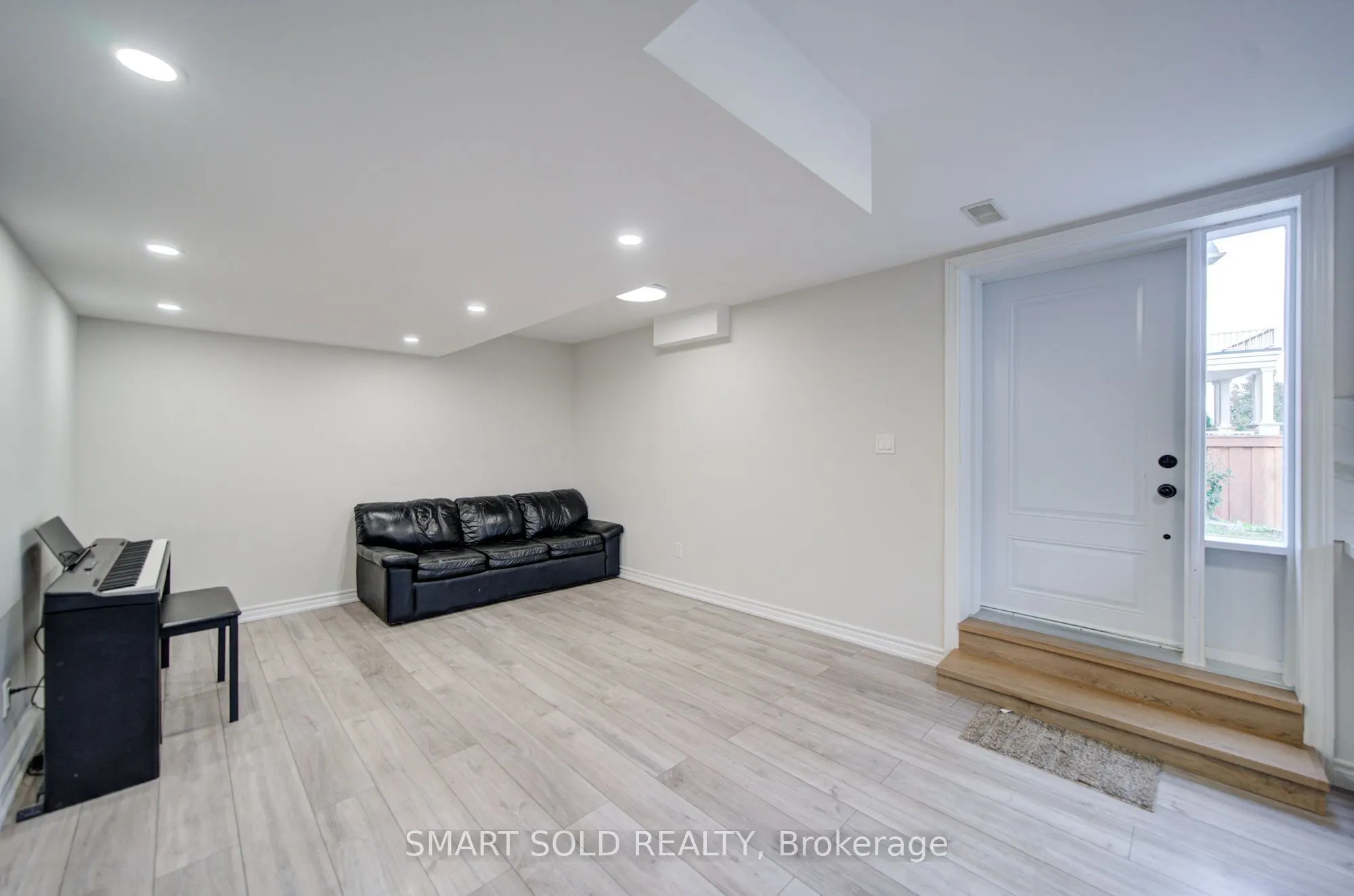 982 Wilbur Pipher Circle