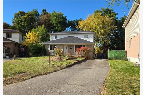 46 Collins Crescent