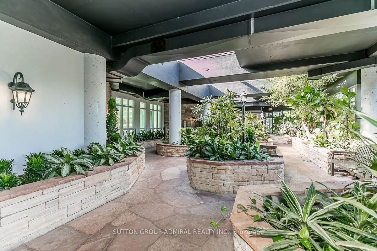 11 Townsgate Drive #1002