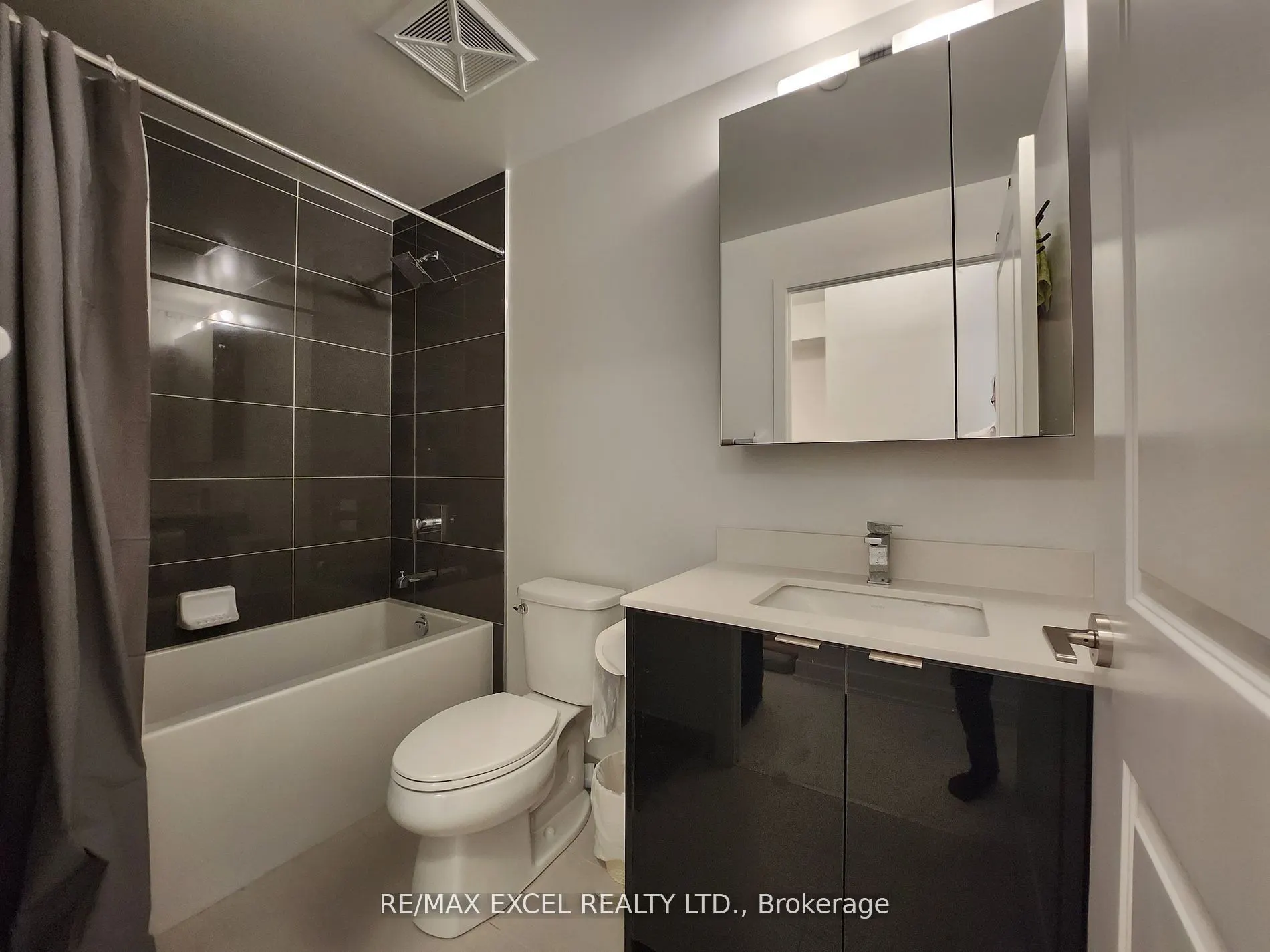 100 Eagle Rock Way #324