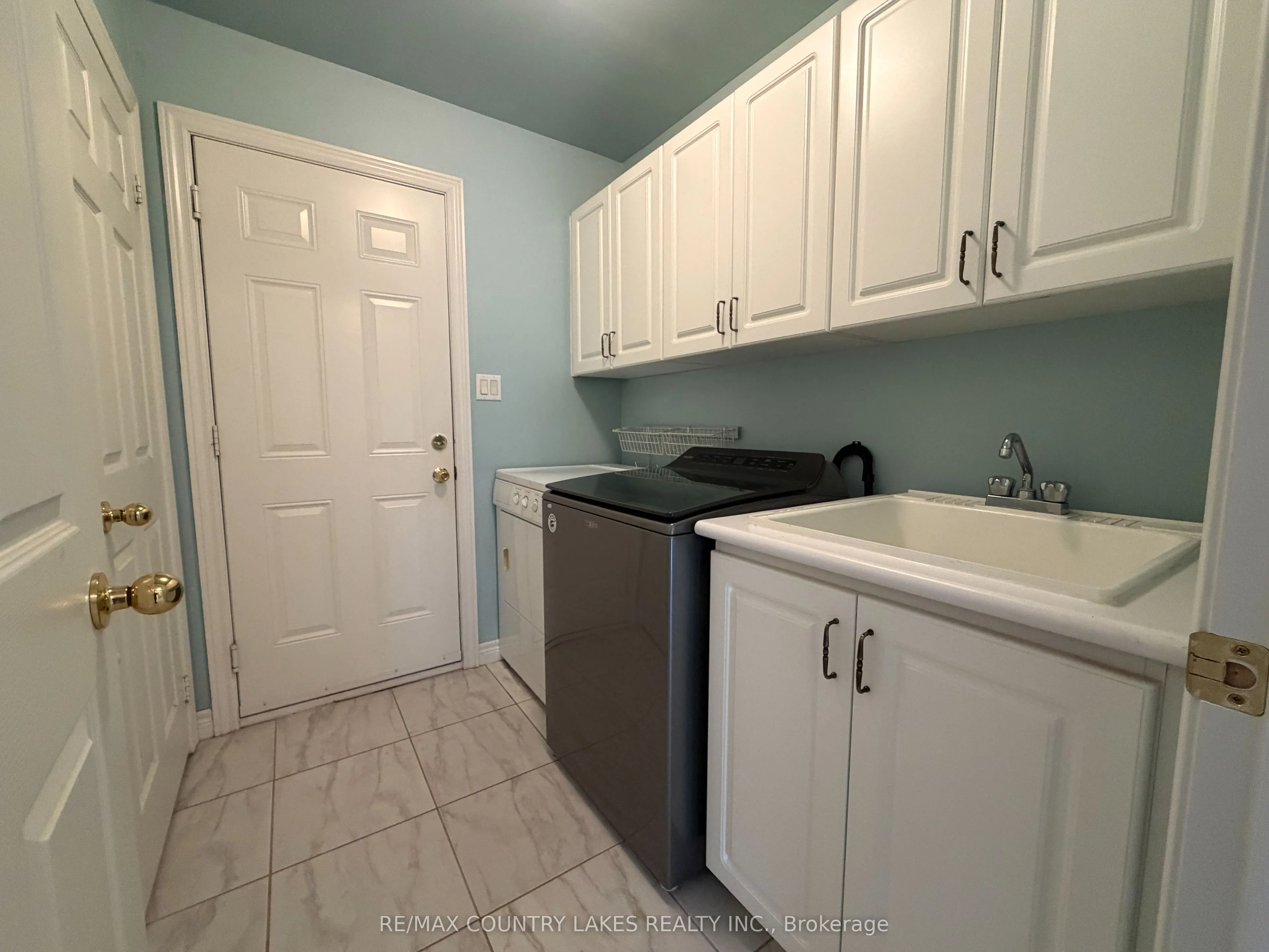 43 Elmwood Avenue
