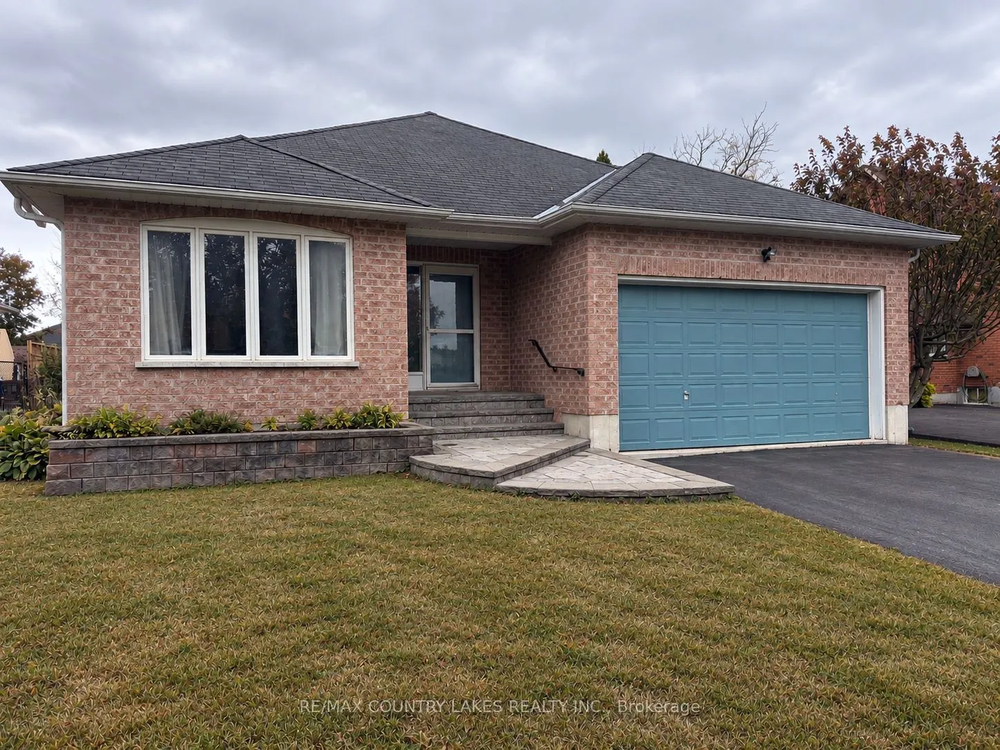 43 Elmwood Avenue