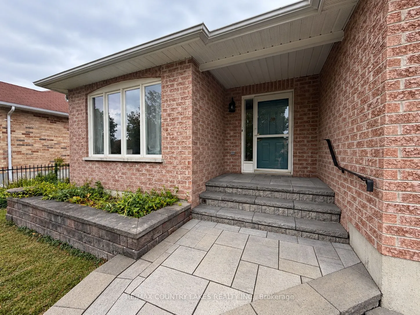 43 Elmwood Avenue
