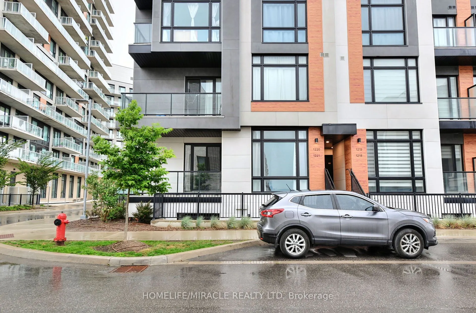 8 David Eyer Road #1221