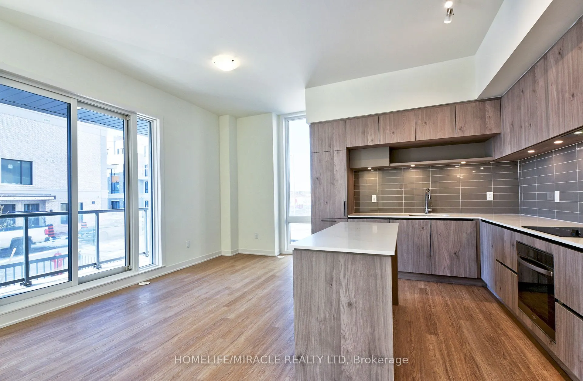 8 David Eyer Road #1221