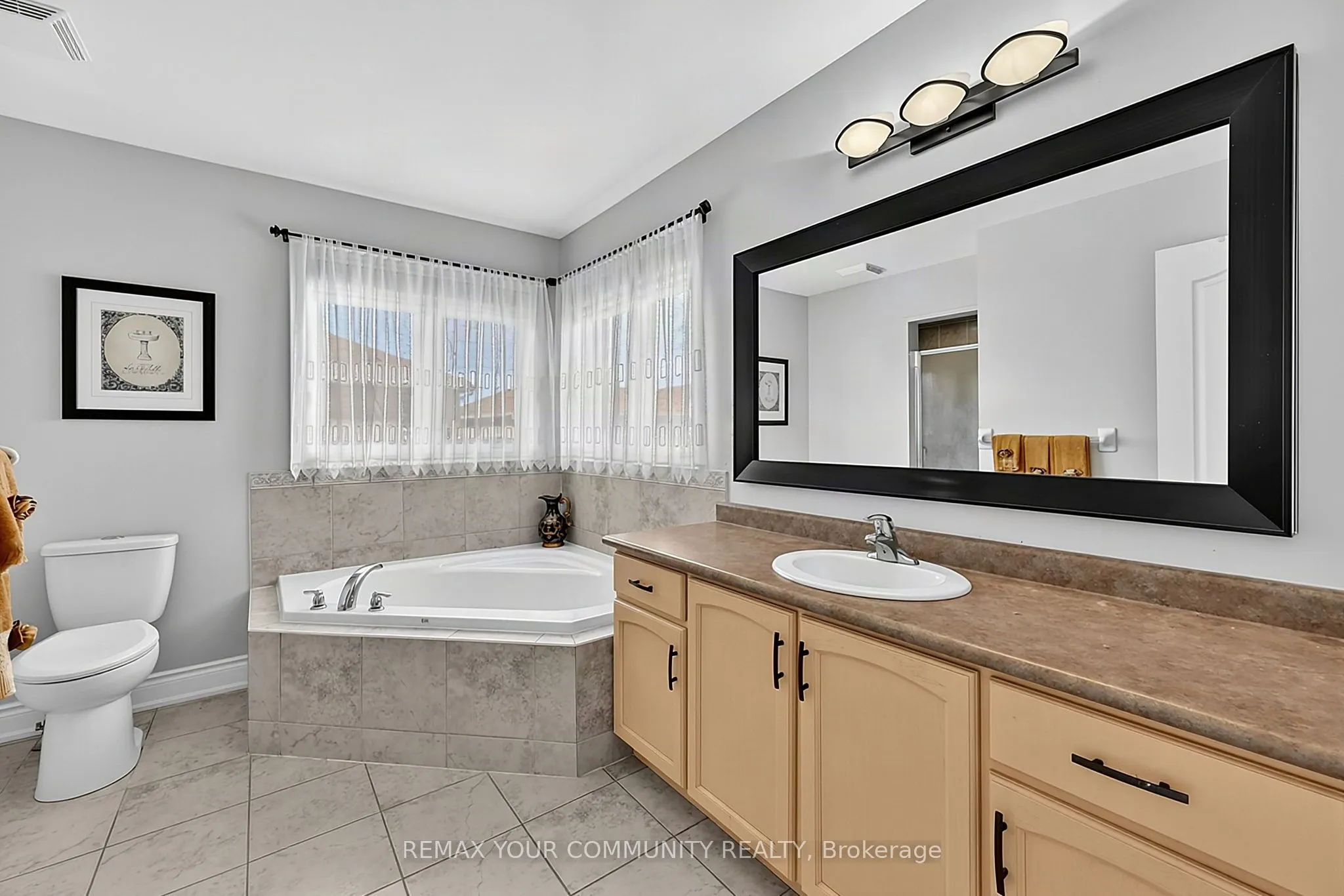 161 Richardson Crescent