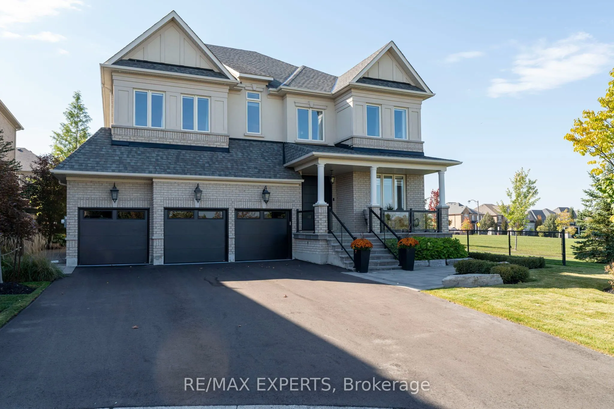 16 Thomas Noble Court