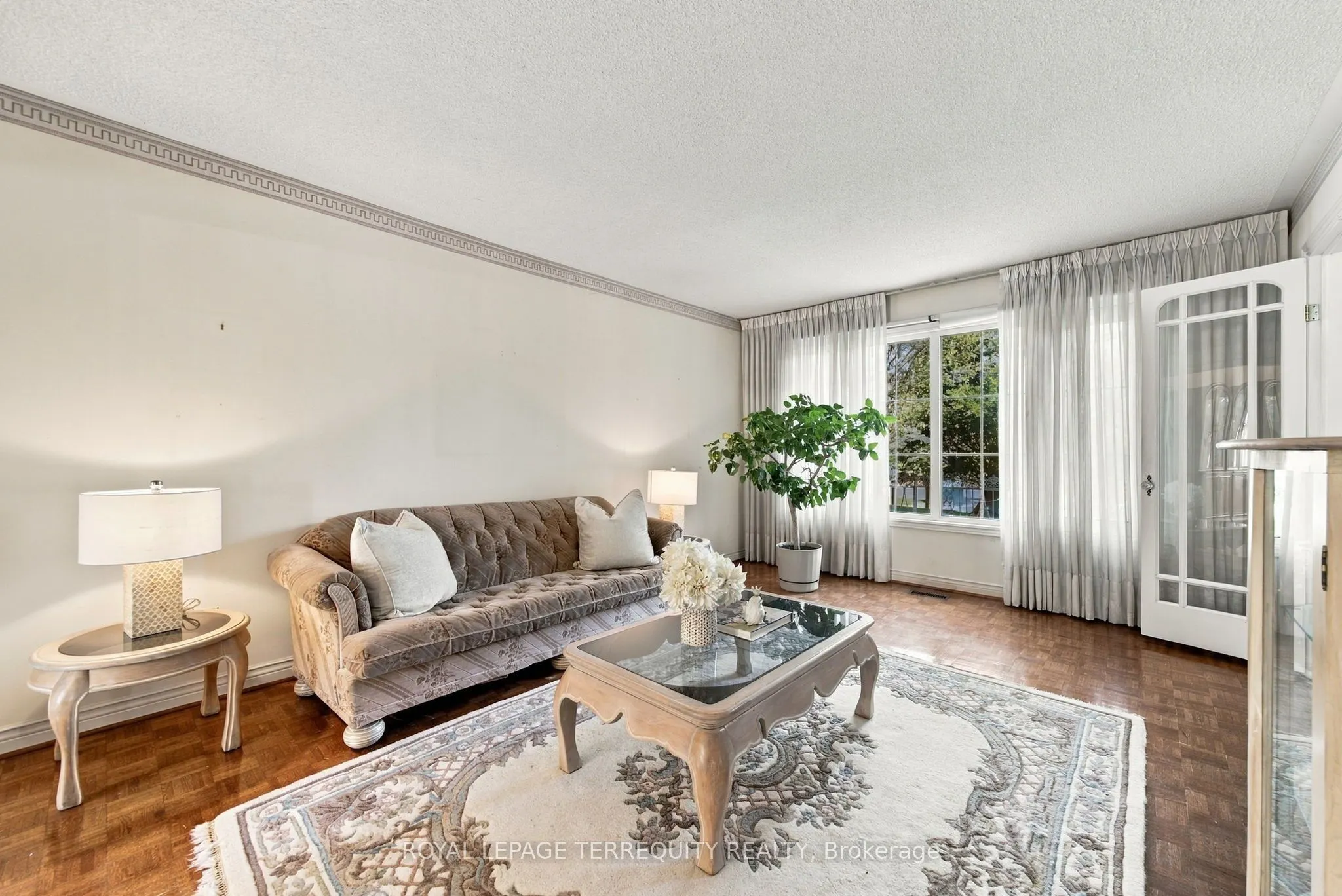 8 Mallory Avenue