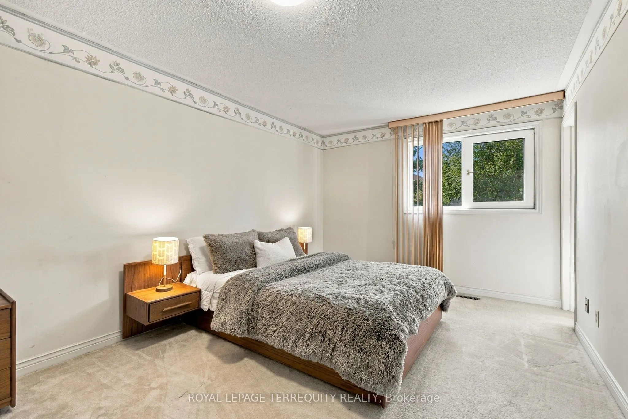 8 Mallory Avenue