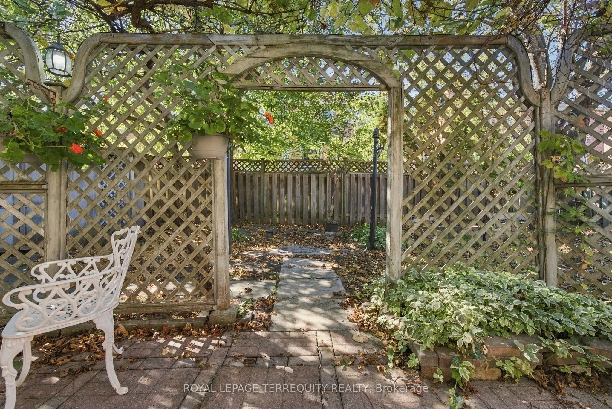 8 Mallory Avenue