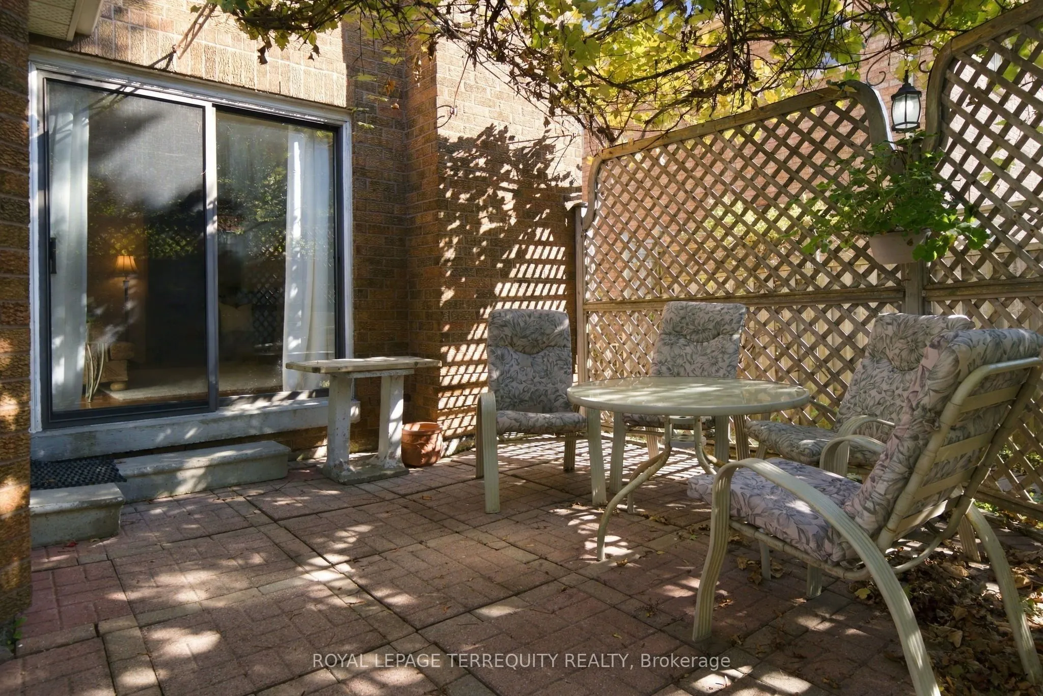 8 Mallory Avenue