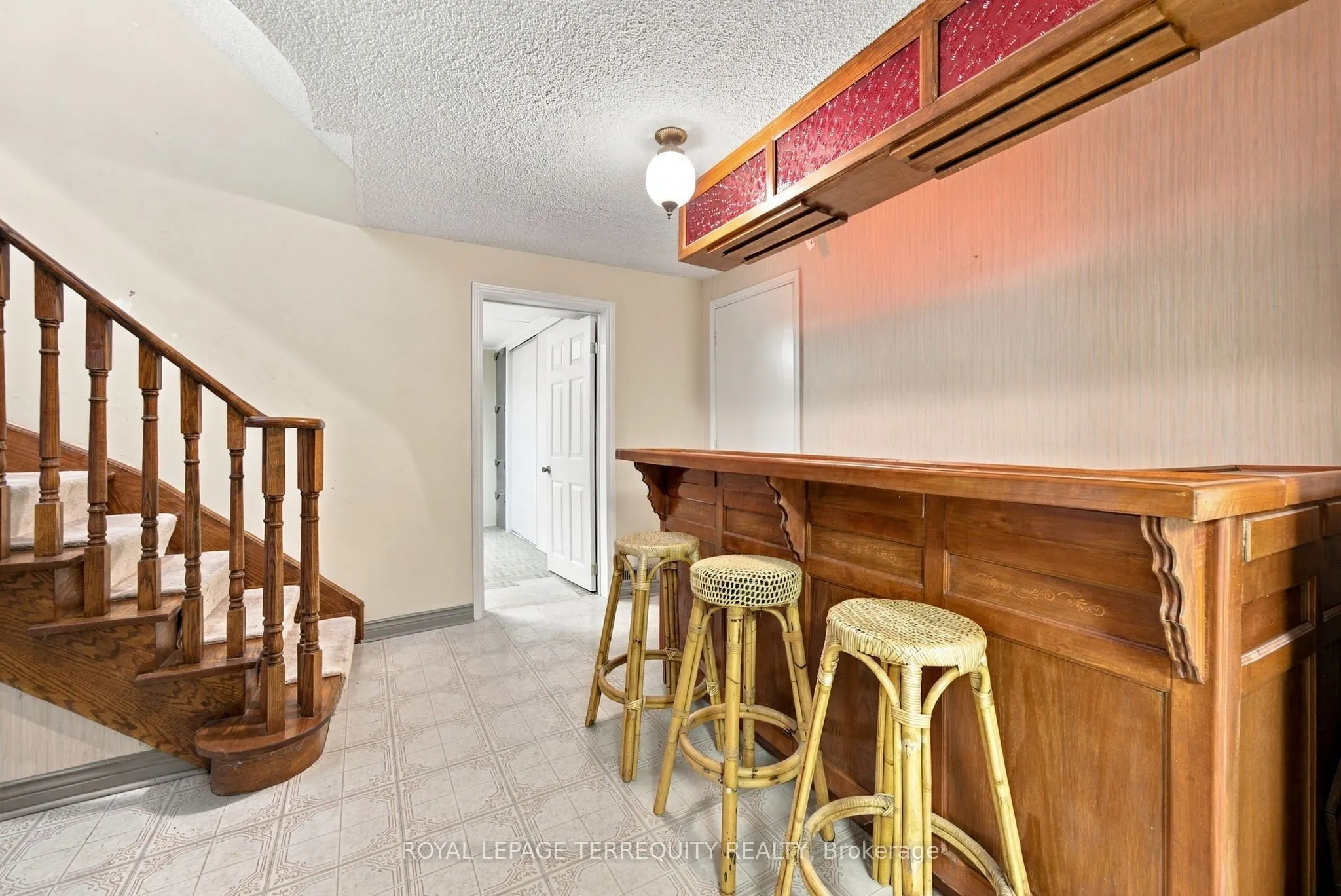8 Mallory Avenue