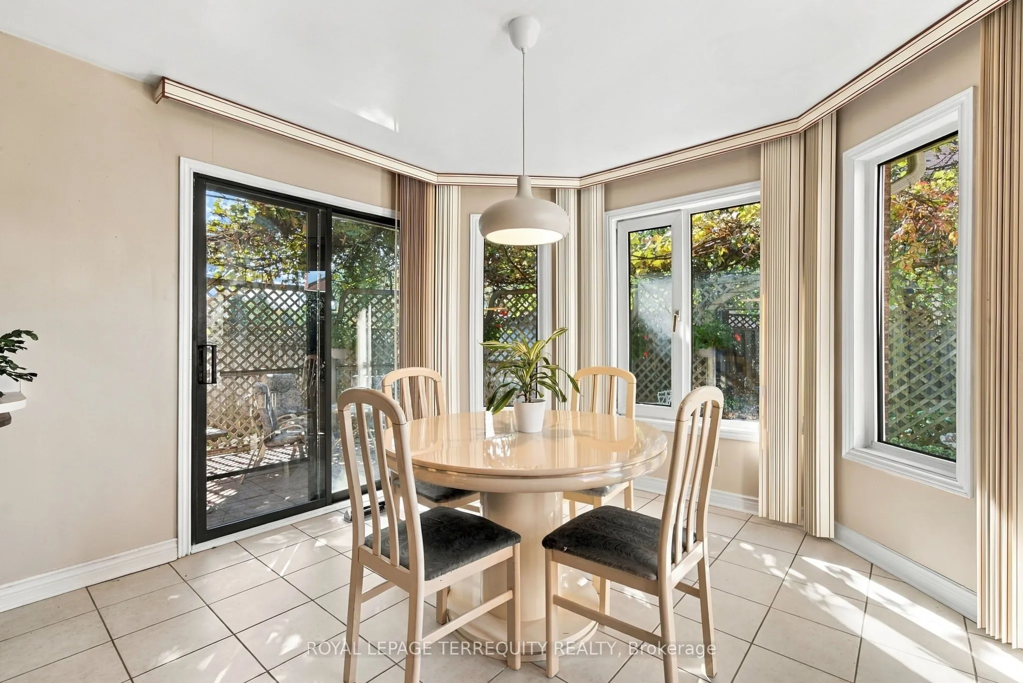 8 Mallory Avenue