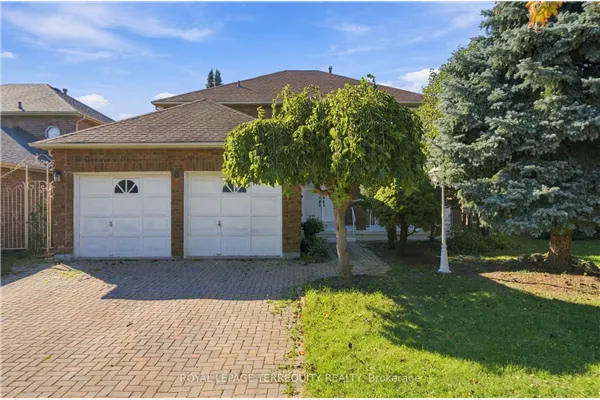8 Mallory Avenue