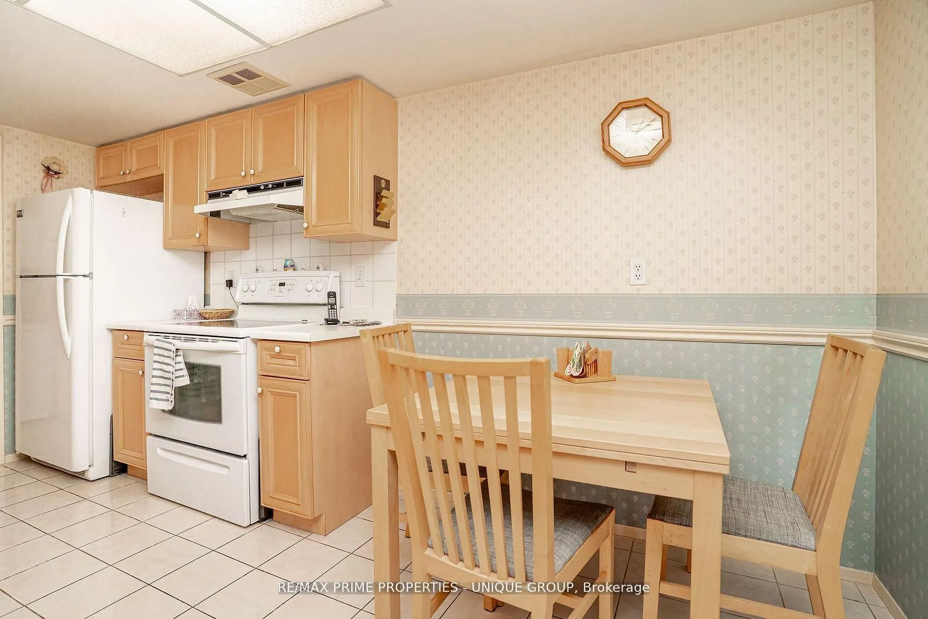 33 Weldrick Road E #209