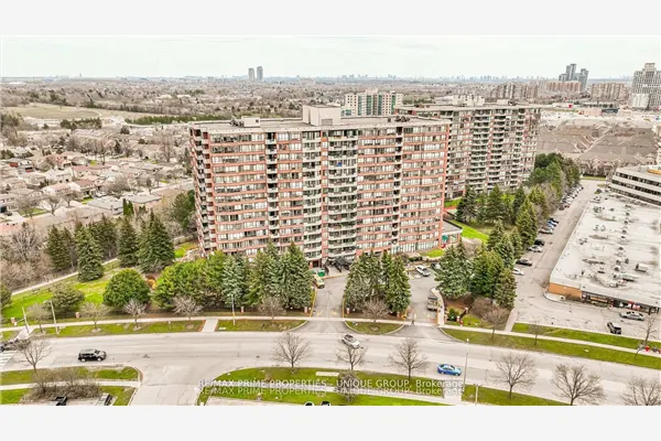 33 Weldrick Road E #209