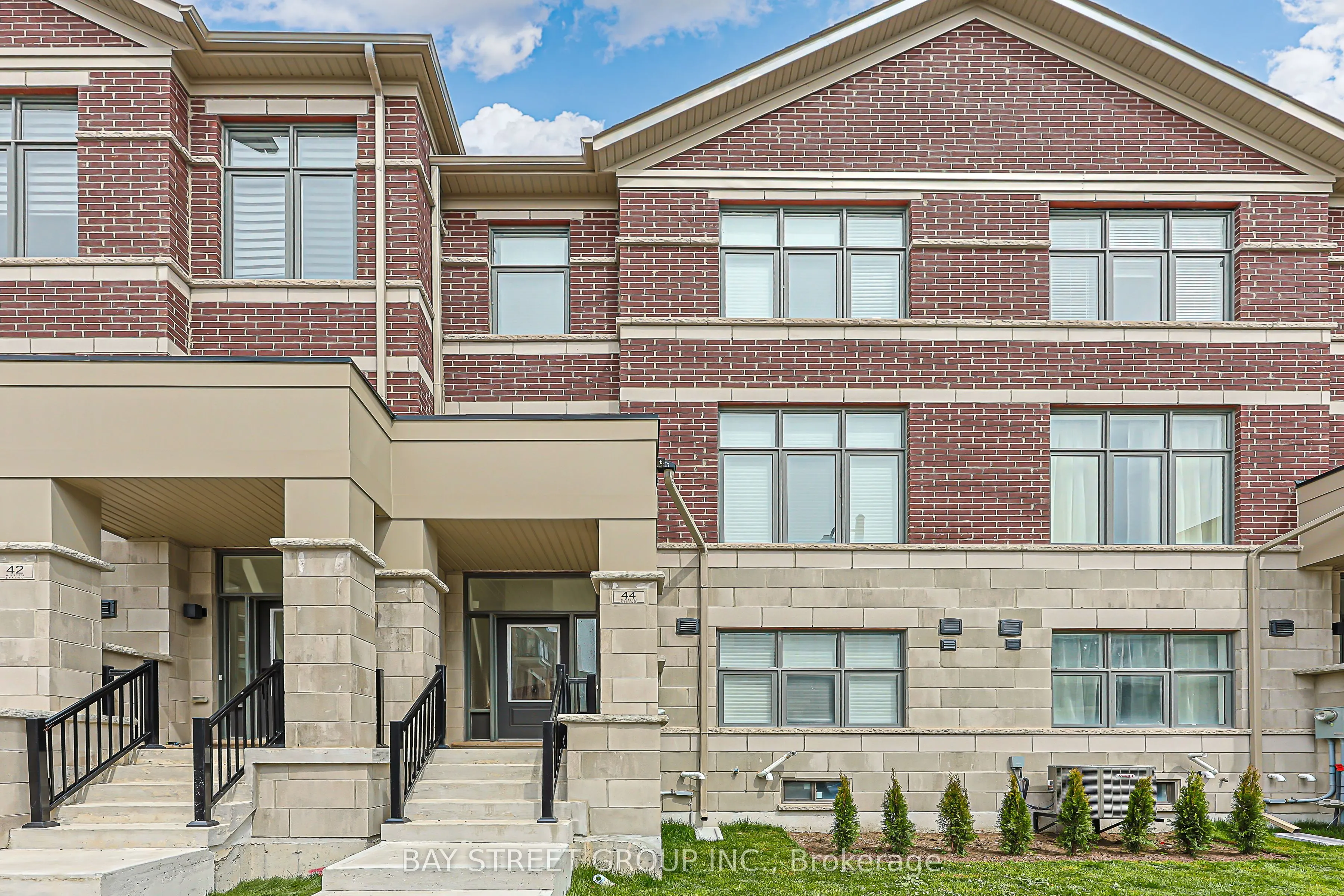 44 Seine Lane