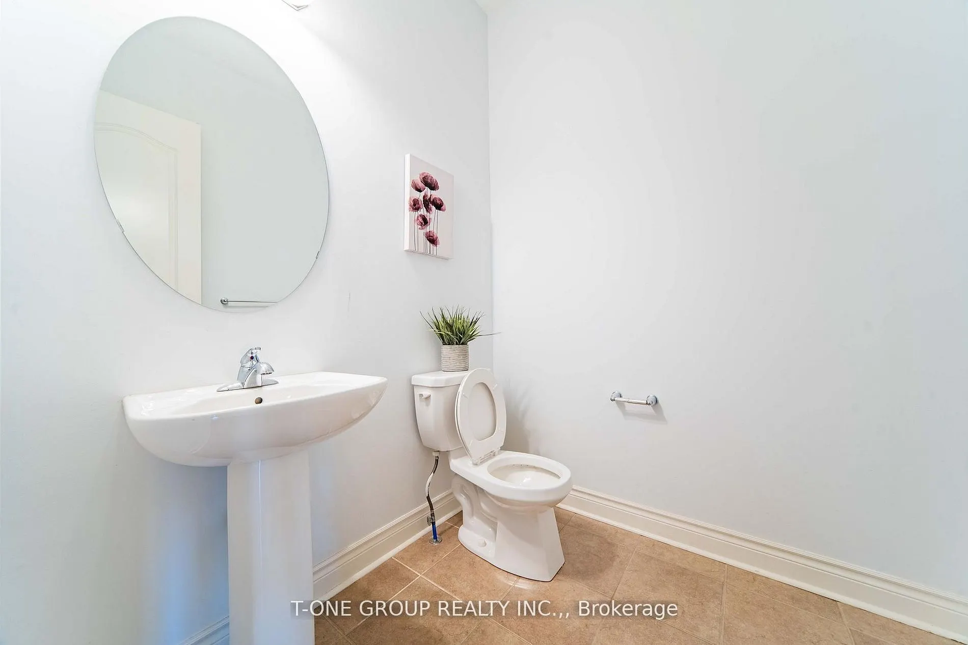 63 Ken Sinclair Crescent