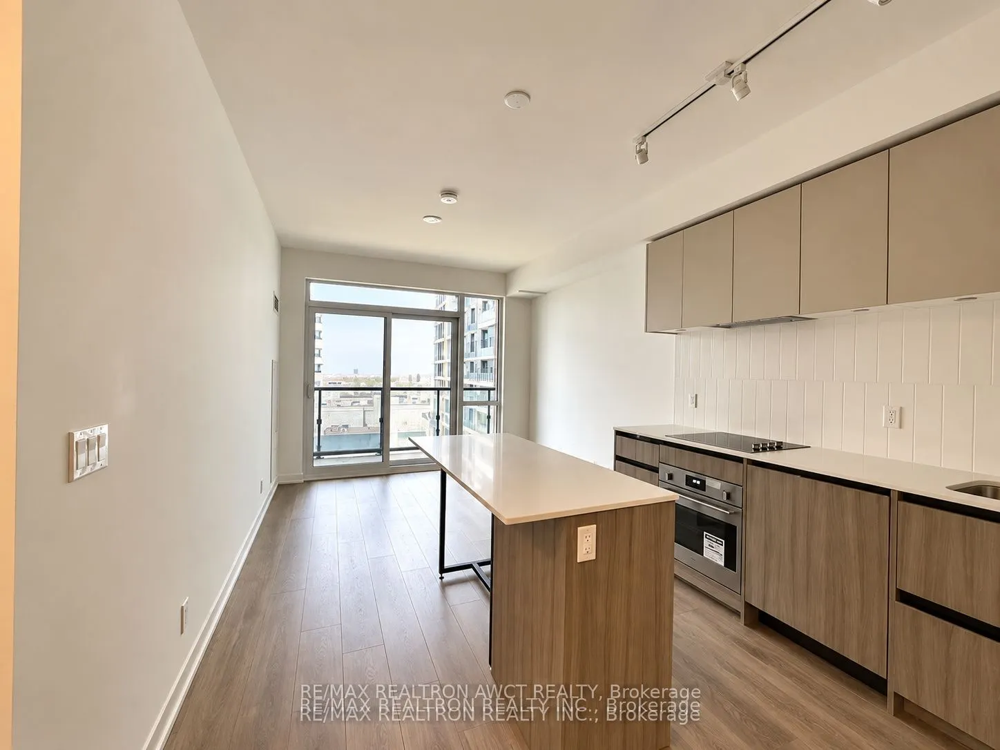 7950 Bathurst Street #525