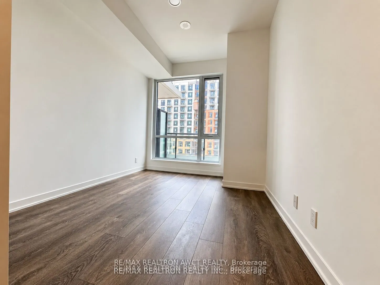7950 Bathurst Street #525