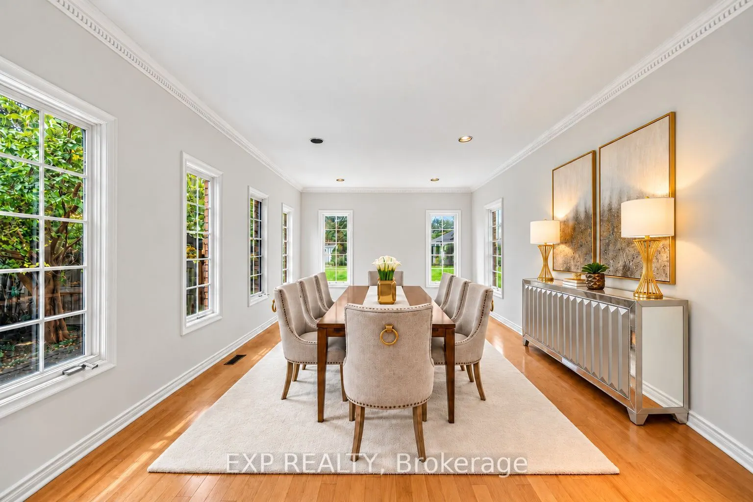 2 Shallmar Gardens