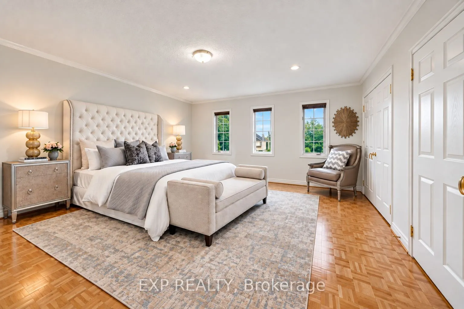 2 Shallmar Gardens
