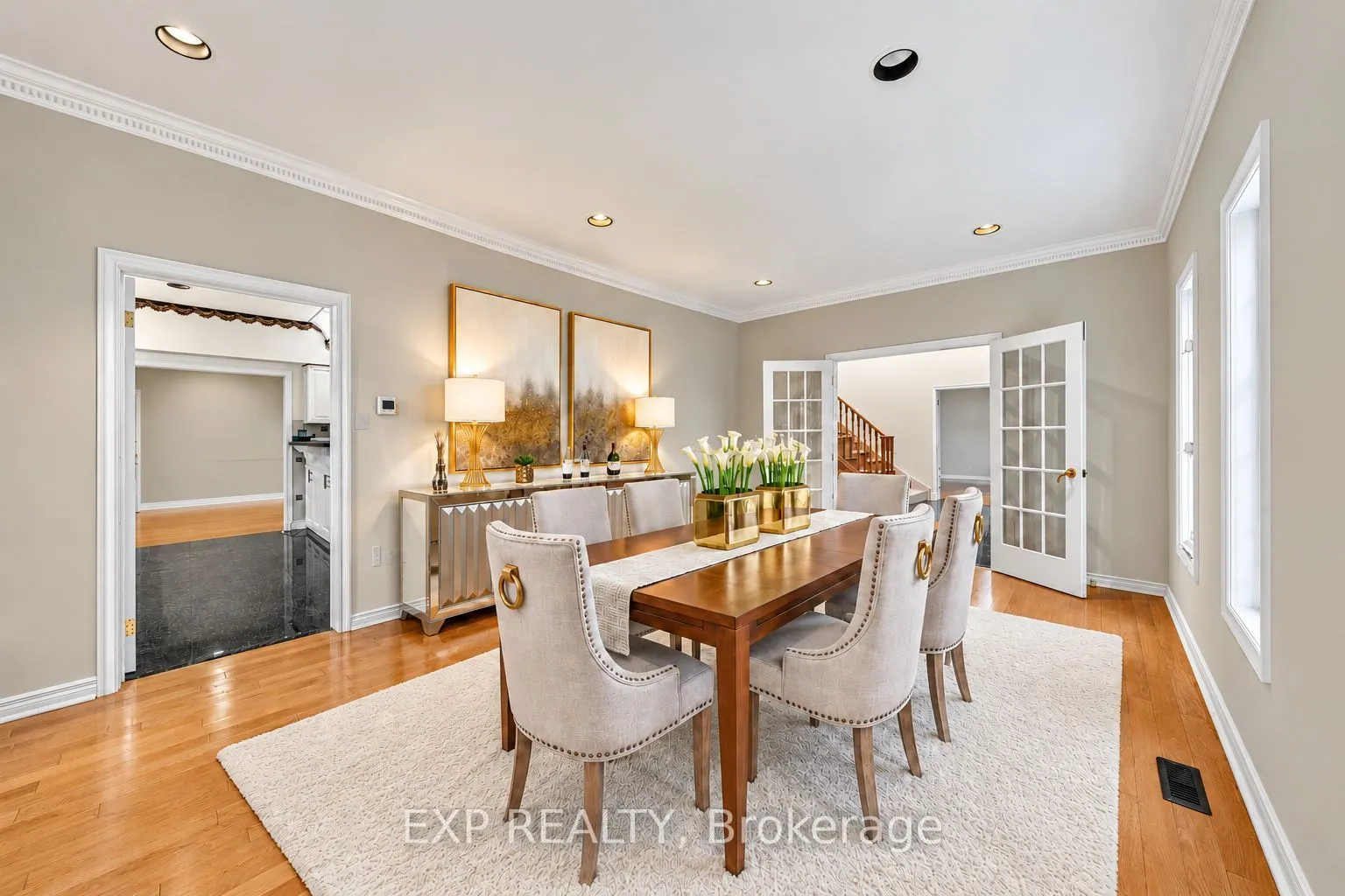 2 Shallmar Gardens