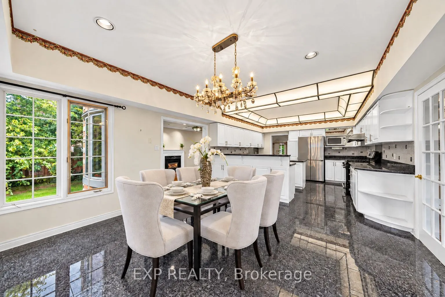 2 Shallmar Gardens