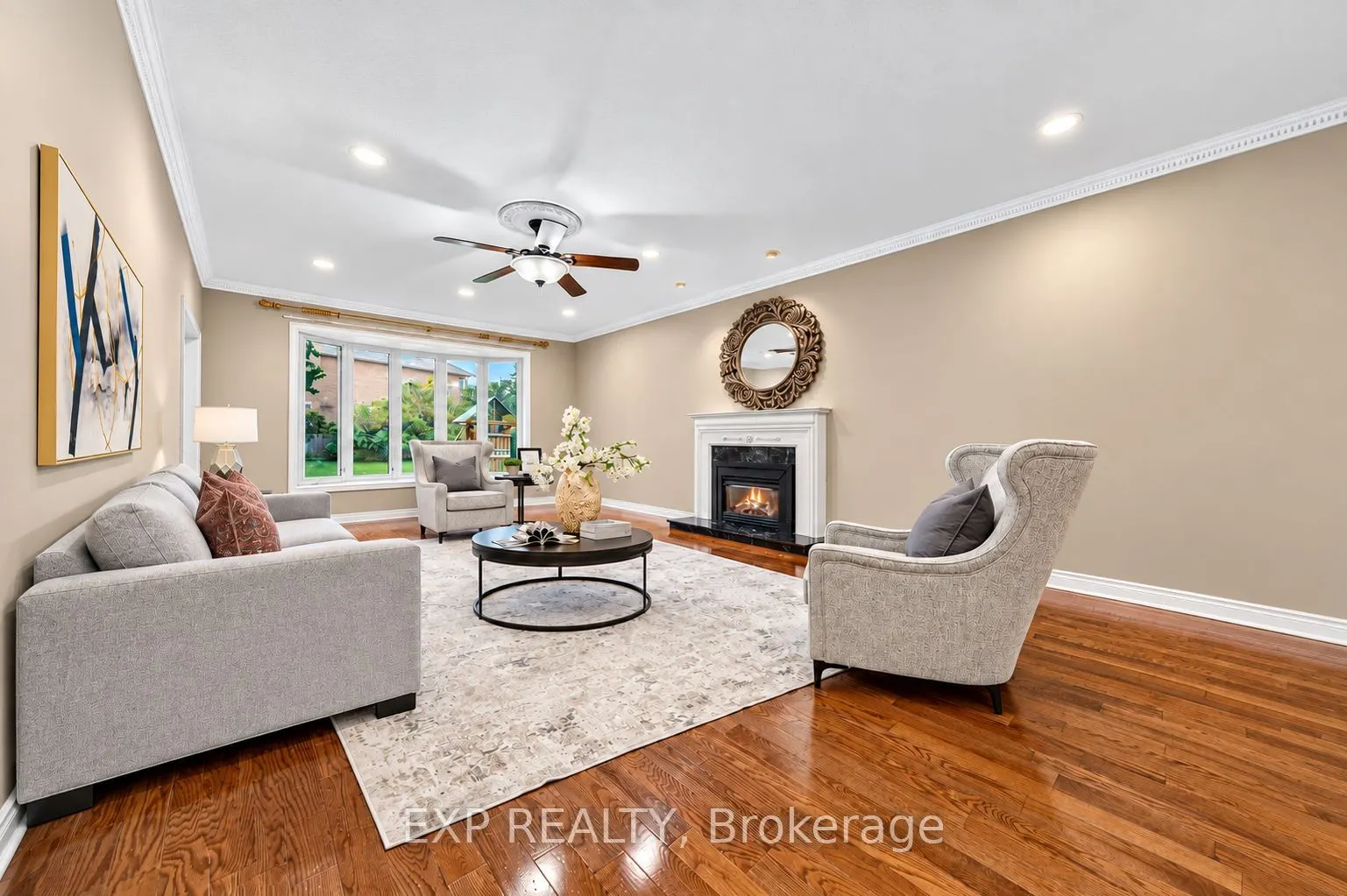 2 Shallmar Gardens