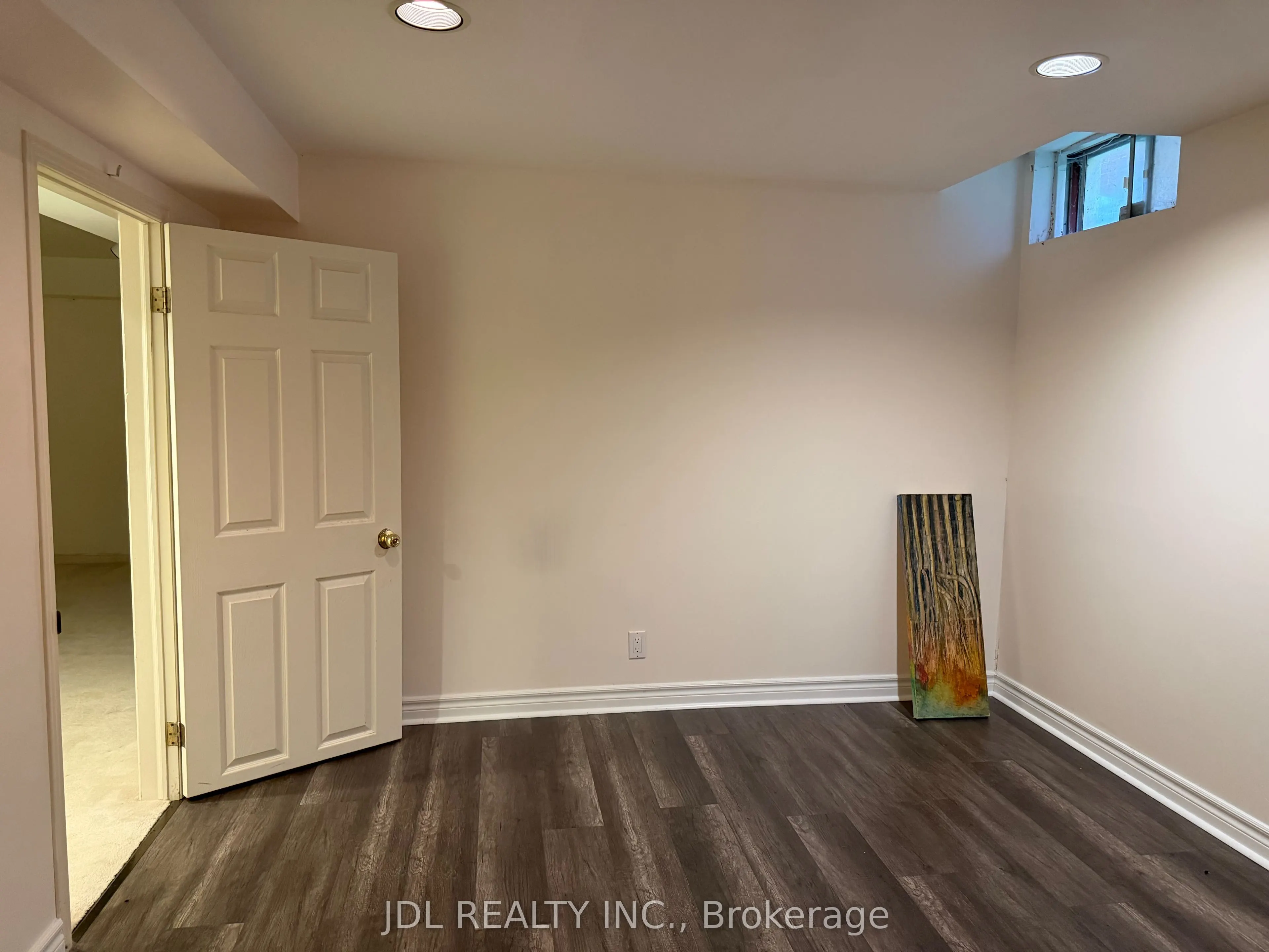 87 Strathmore Drive