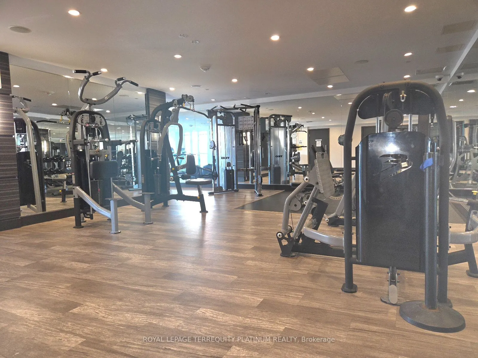 9471 Yonge Street #502