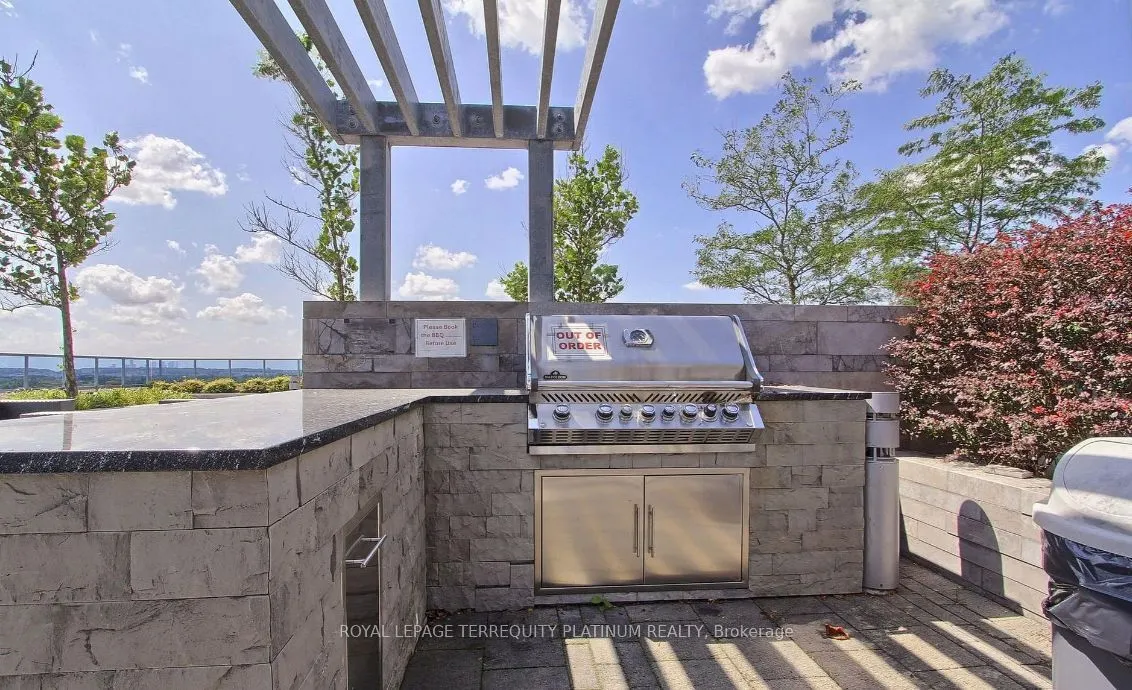 9471 Yonge Street #502