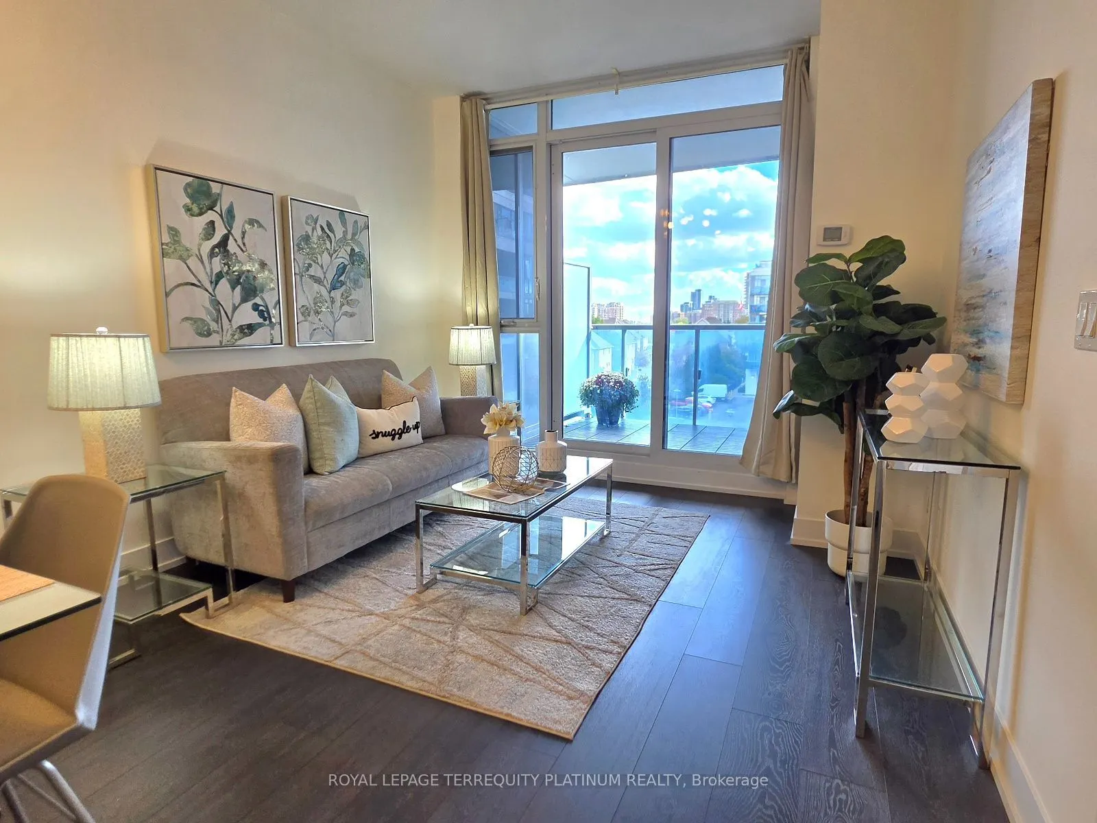 9471 Yonge Street #502