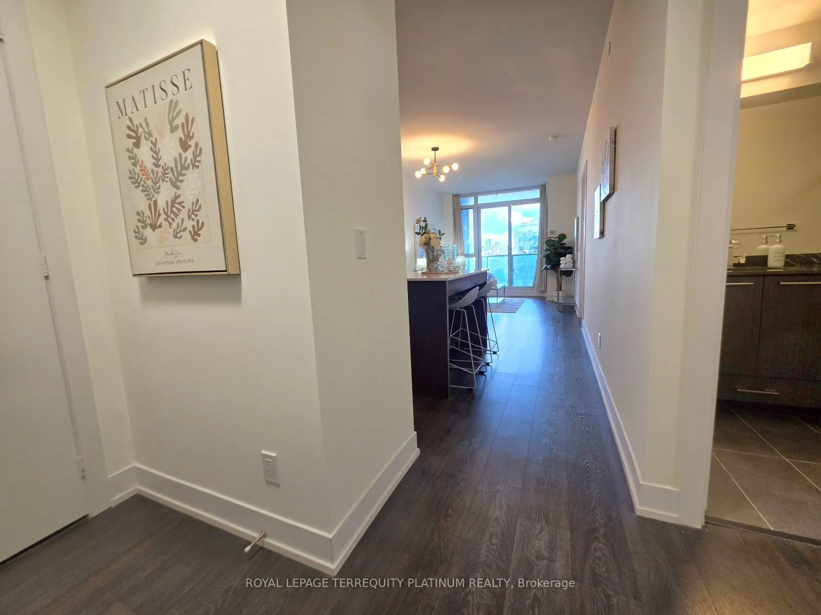 9471 Yonge Street #502