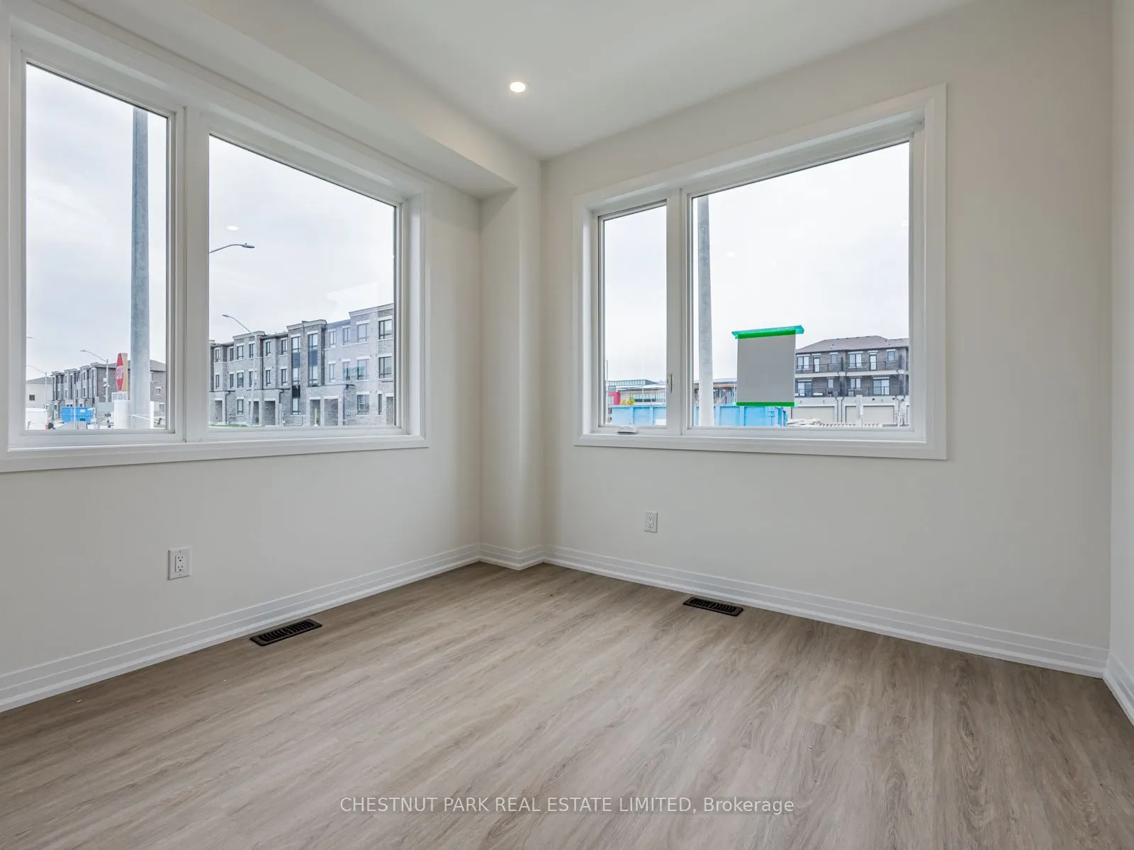 41 Robert Eaton Avenue