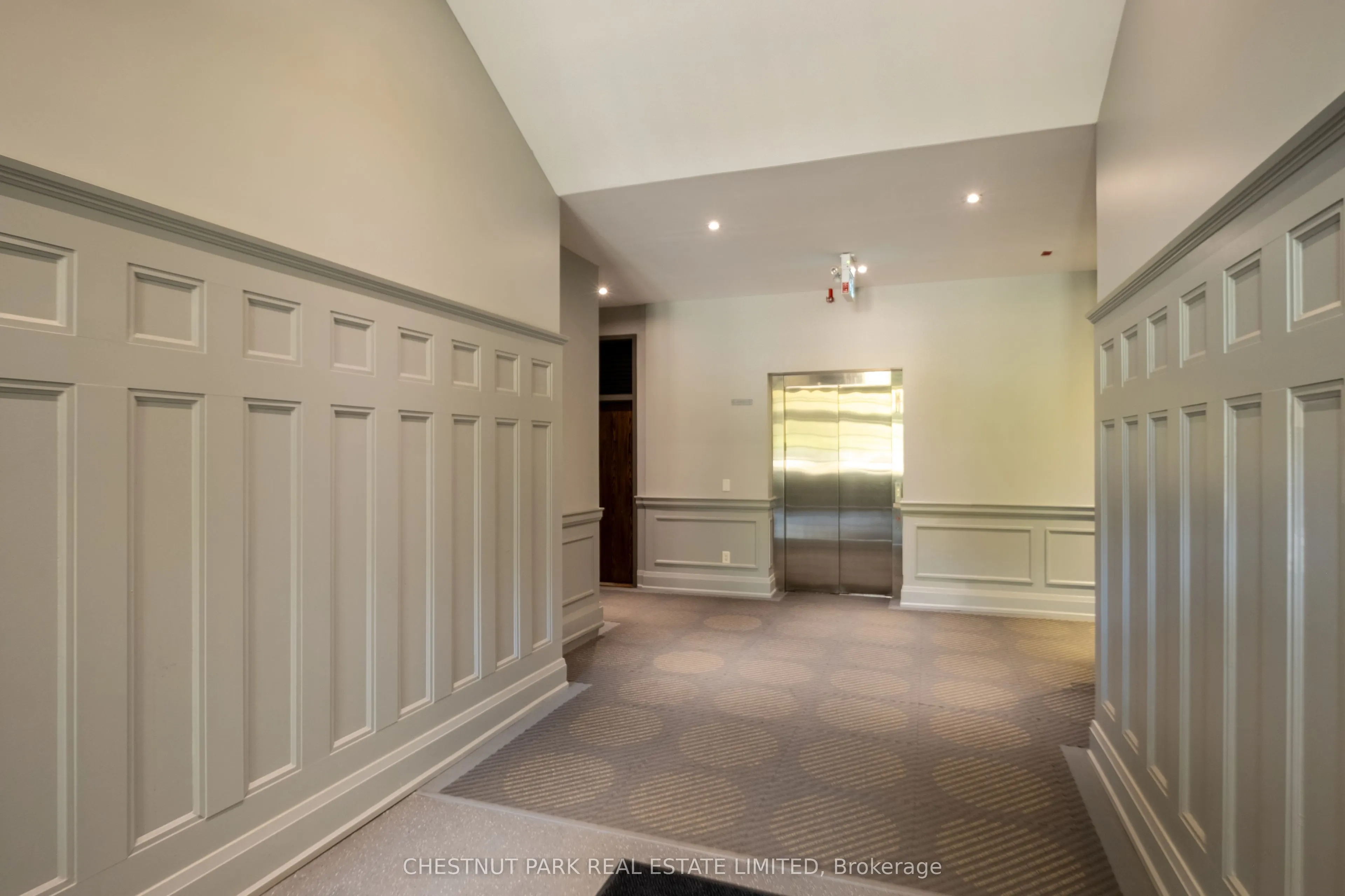 64 Wells Street #305
