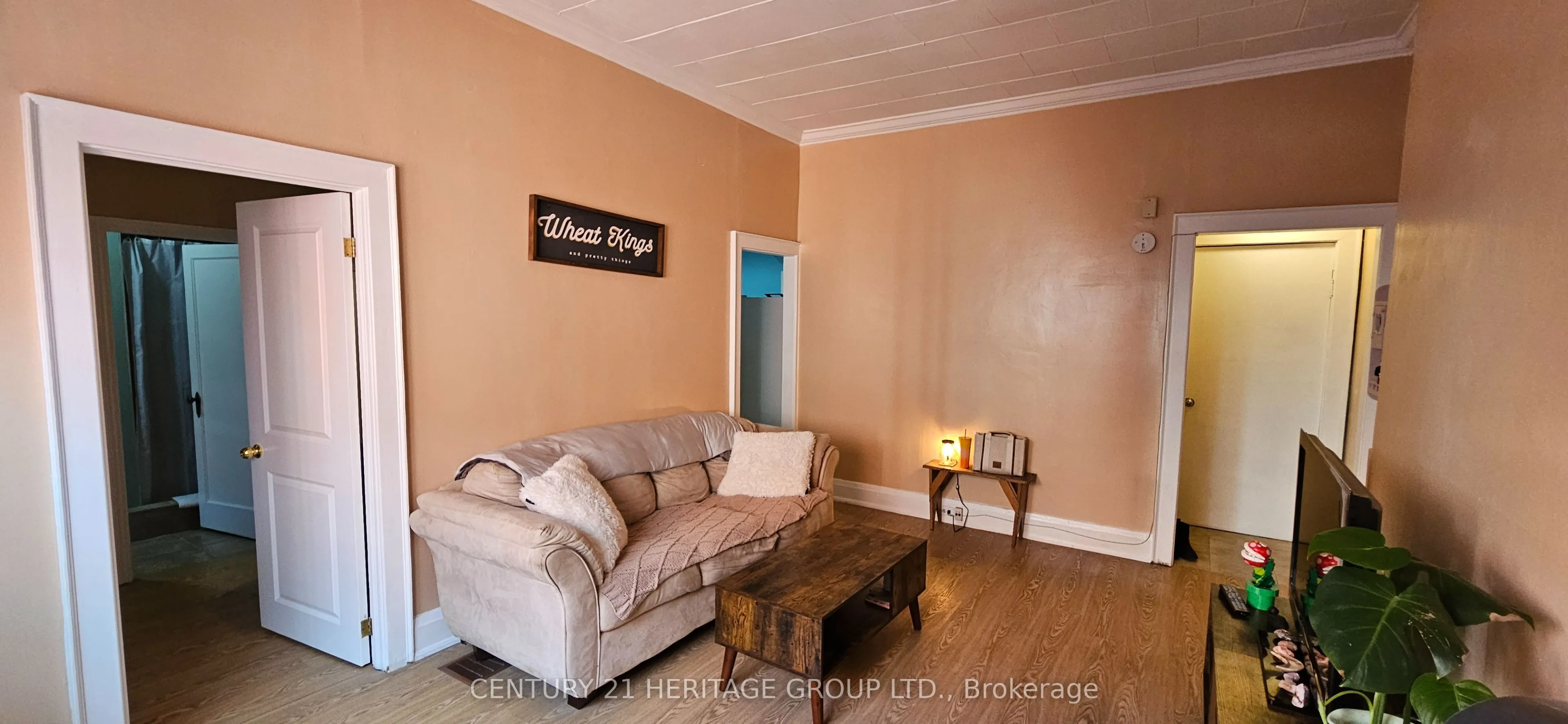 201A Main Street S #4